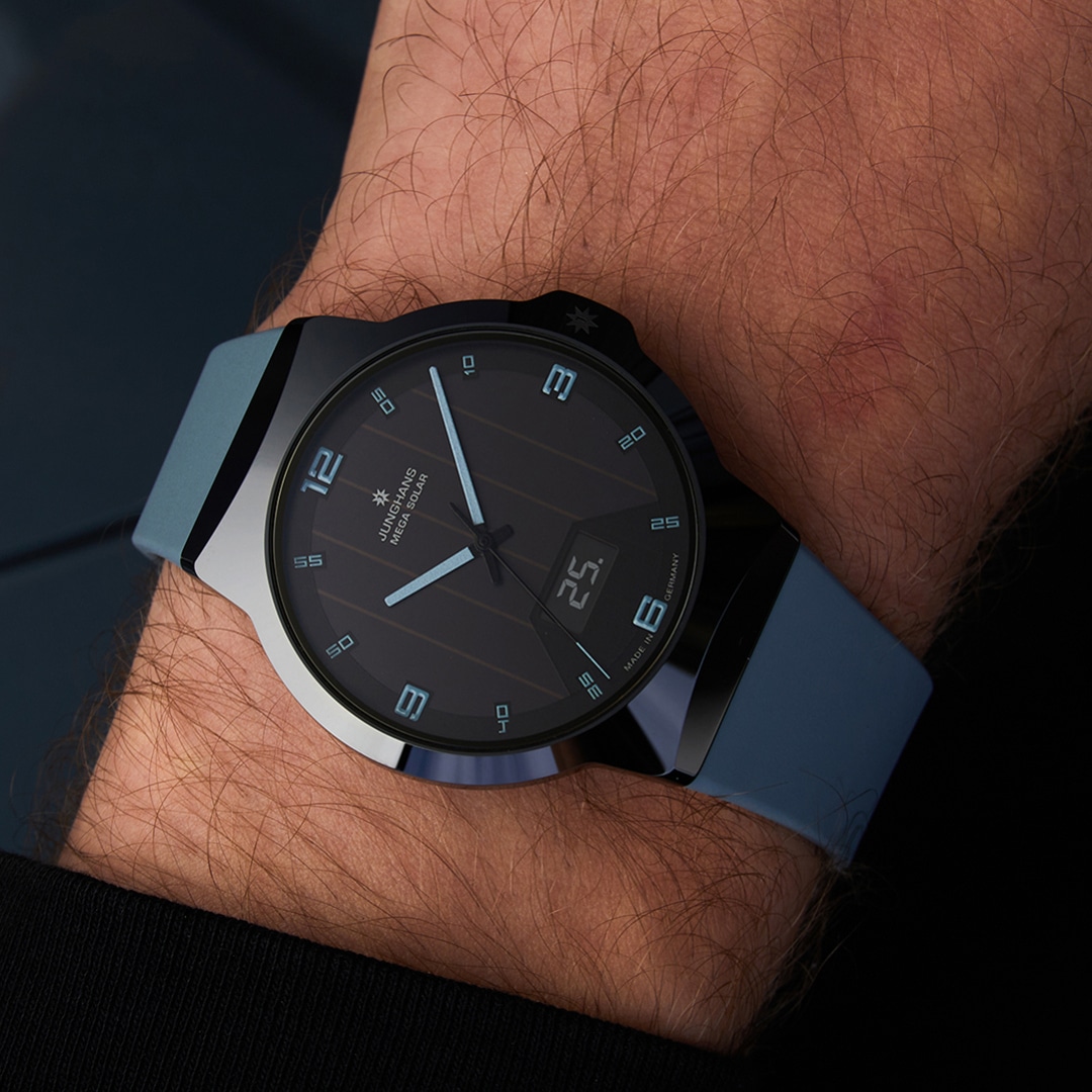 Junghans Performance Force Mega Solar Grau