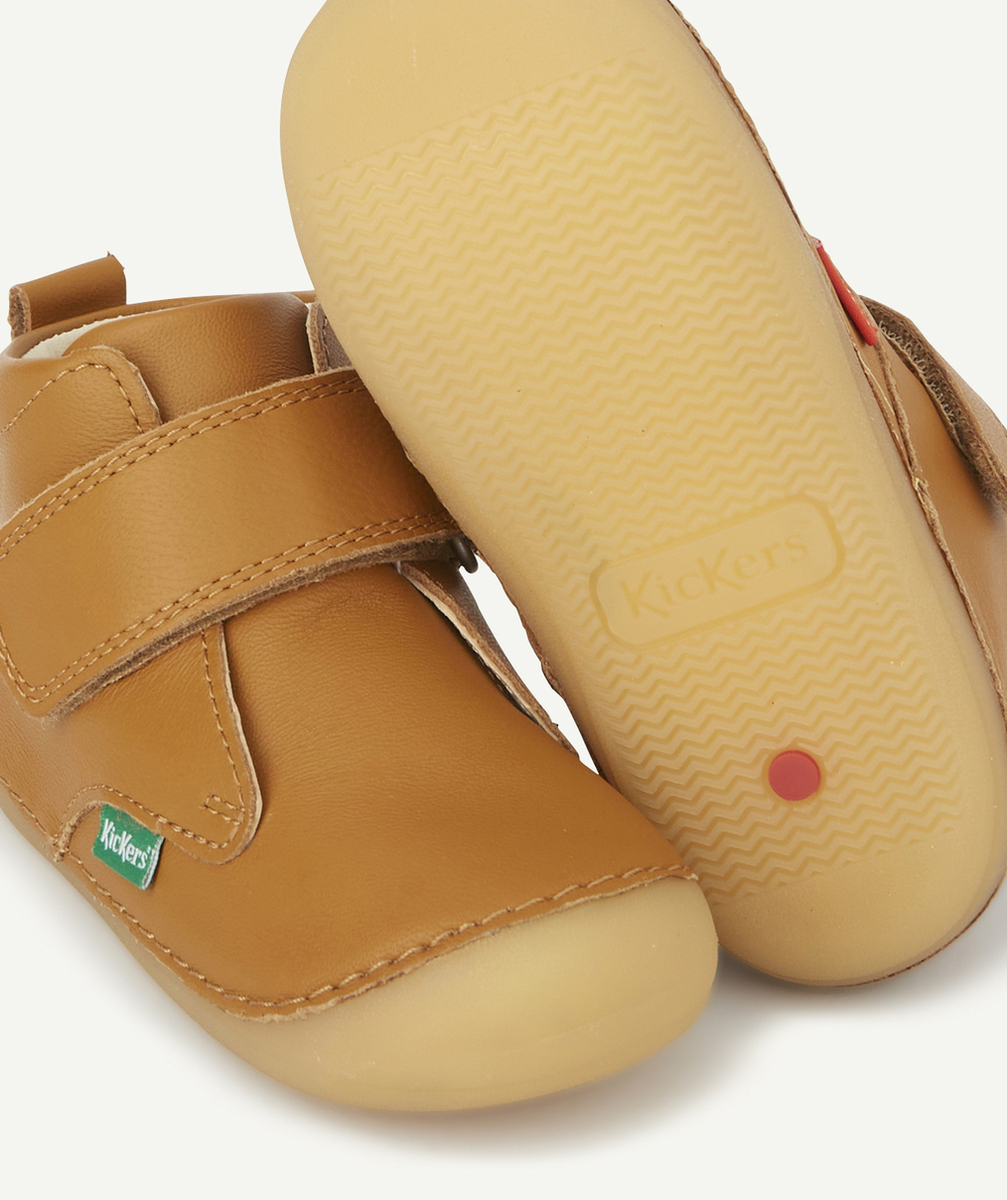 KICKERSBOTTINES BÉBÉ EN CUIR CAMEL AVEC SCRATCH