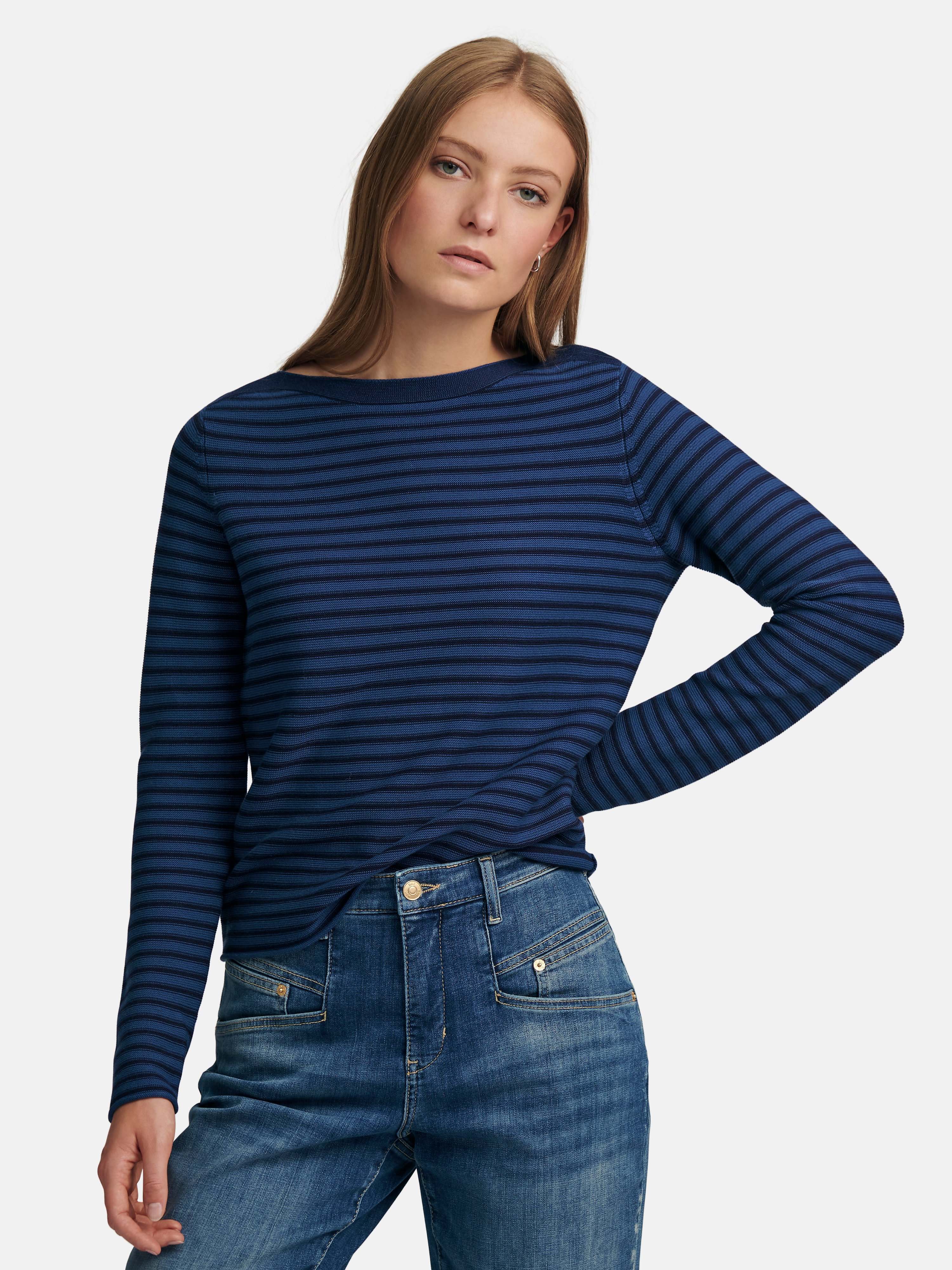 Pullover mit U-Boot-Ausschnitt