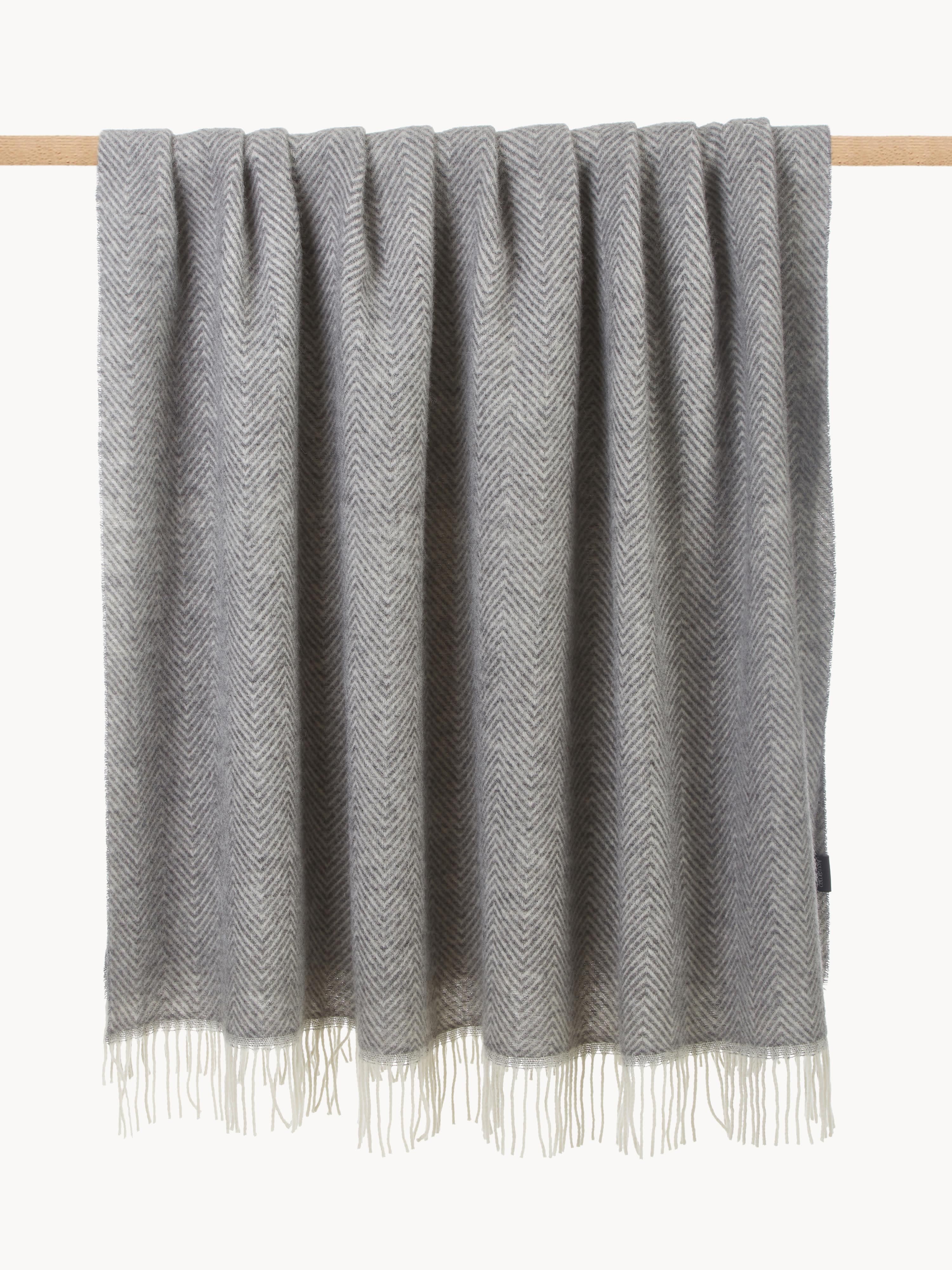 Wollen plaid Tyrol met visgraatpatroon en franjes