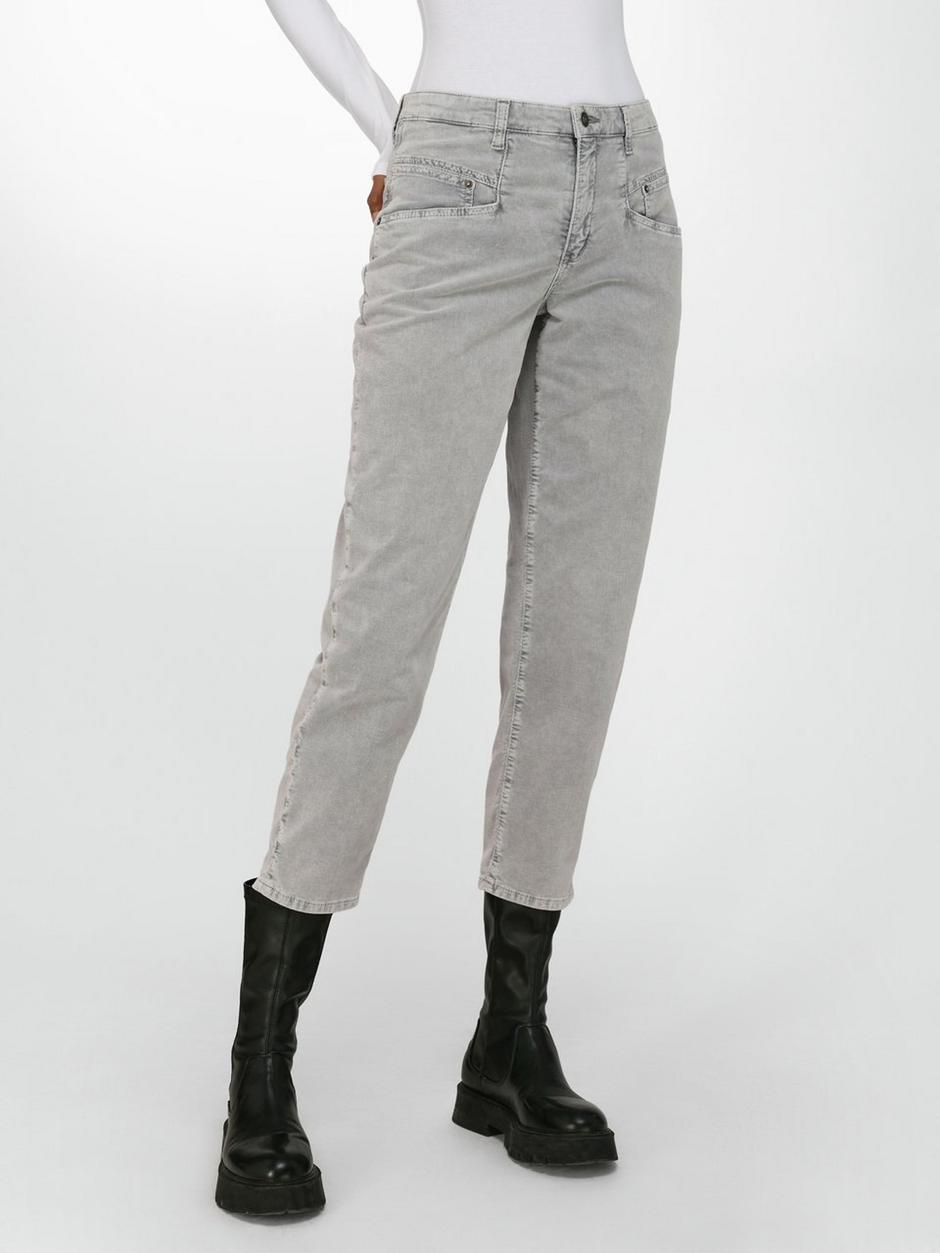 Feminine Fit-Cordhose