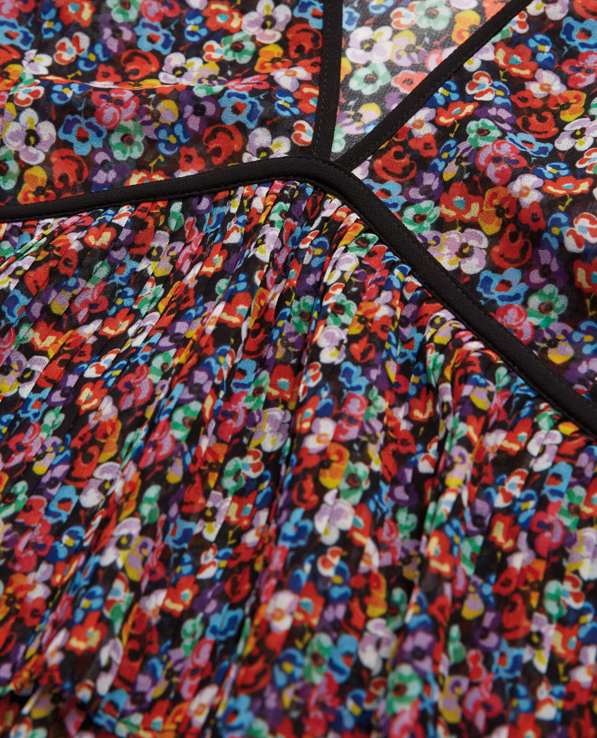 Top multicolore à volants plissés