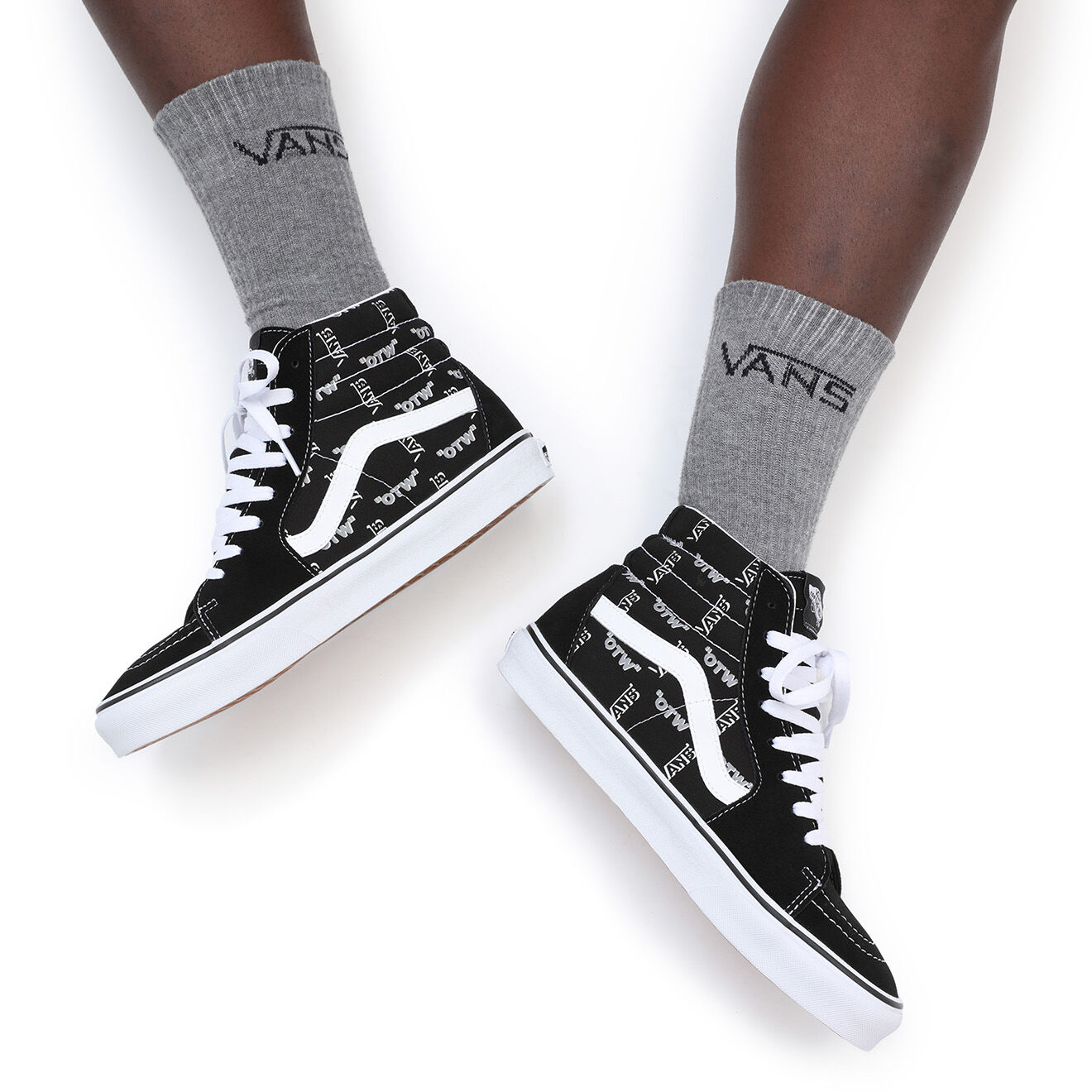Vans Sneakers en Velours de Cuir & Textile SK8-Hi noires
