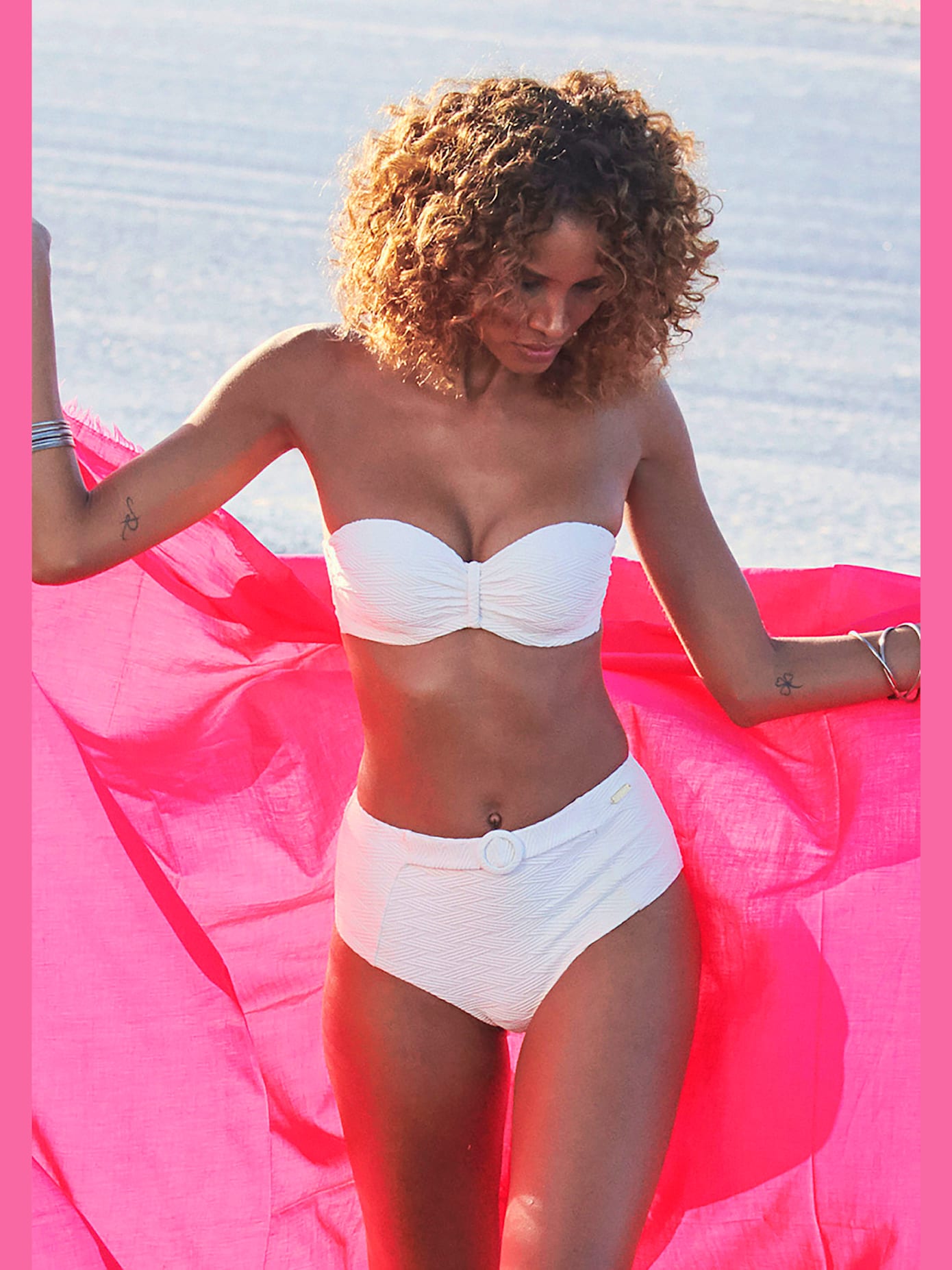 Haut de bikini bandeau à armatures matière structurée aux couleurs tendances