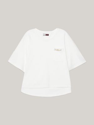 Camiseta Boyfriend Fit com Corrente e Monograma TH