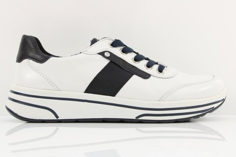 ara Sneaker