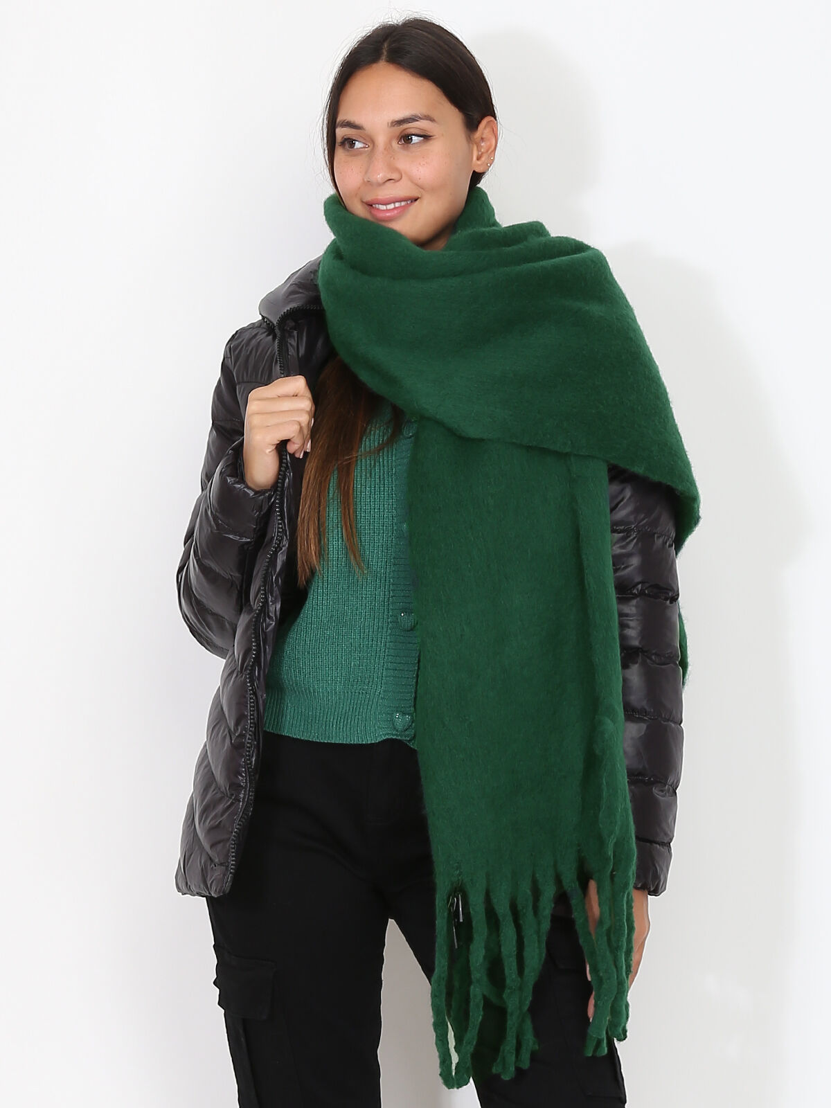Écharpe duveteuse à franges- Vert foncé
