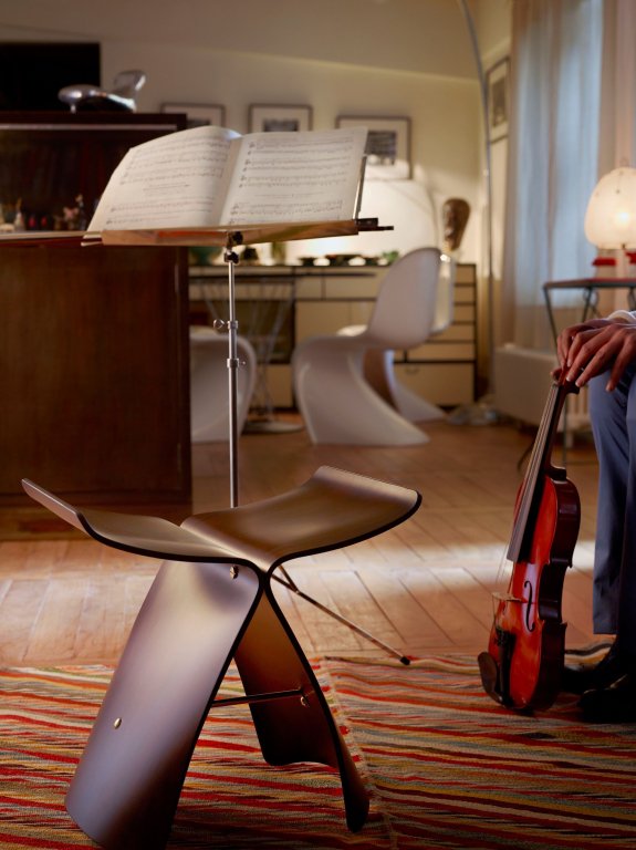 Vitra Butterfly Stool kruk esdoorn
