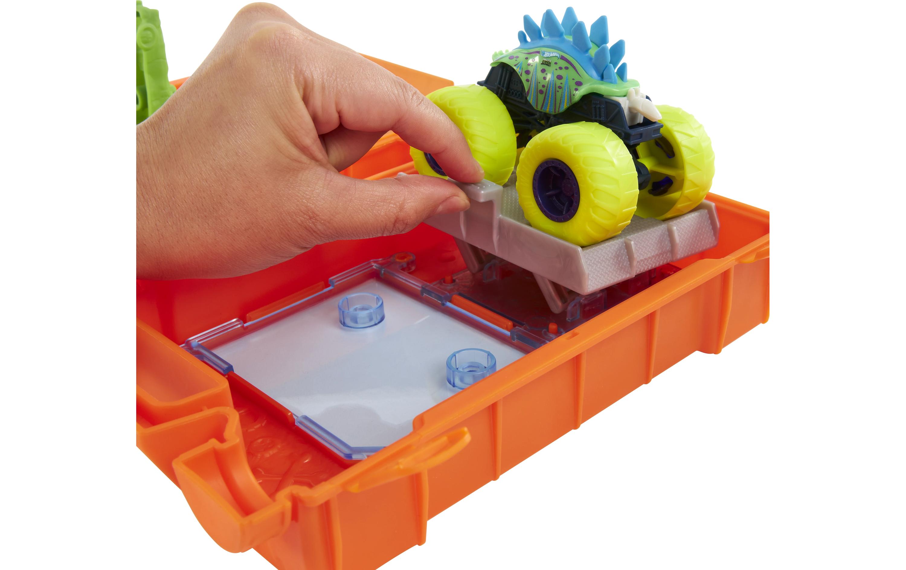 Monster Trucks Fuel N' GoSpielset mit Motosaurus-Spielzeugtruck