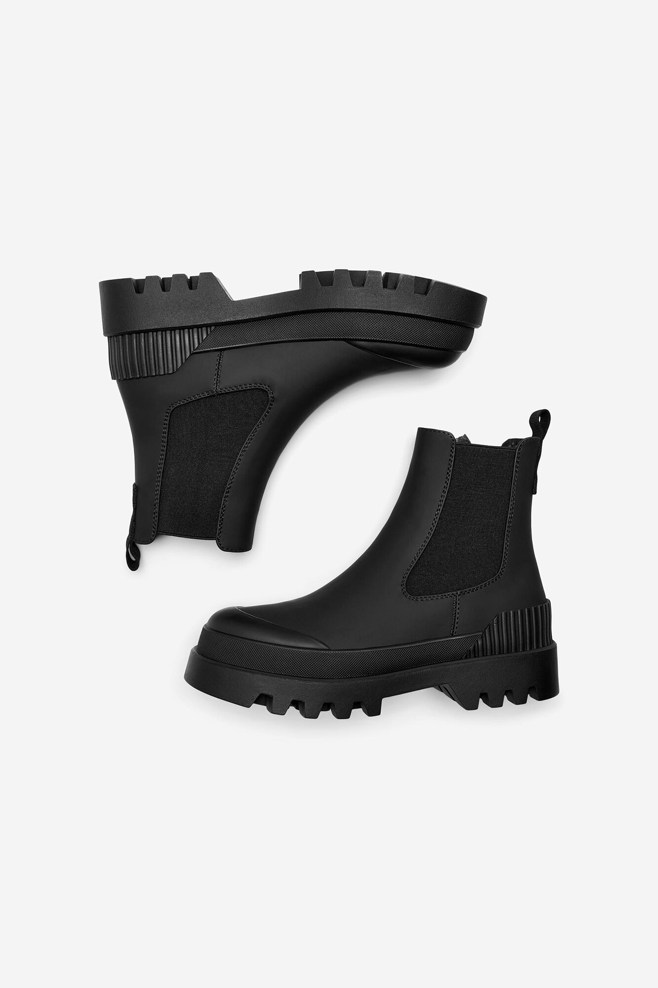 Botas Chelsea com elásticos