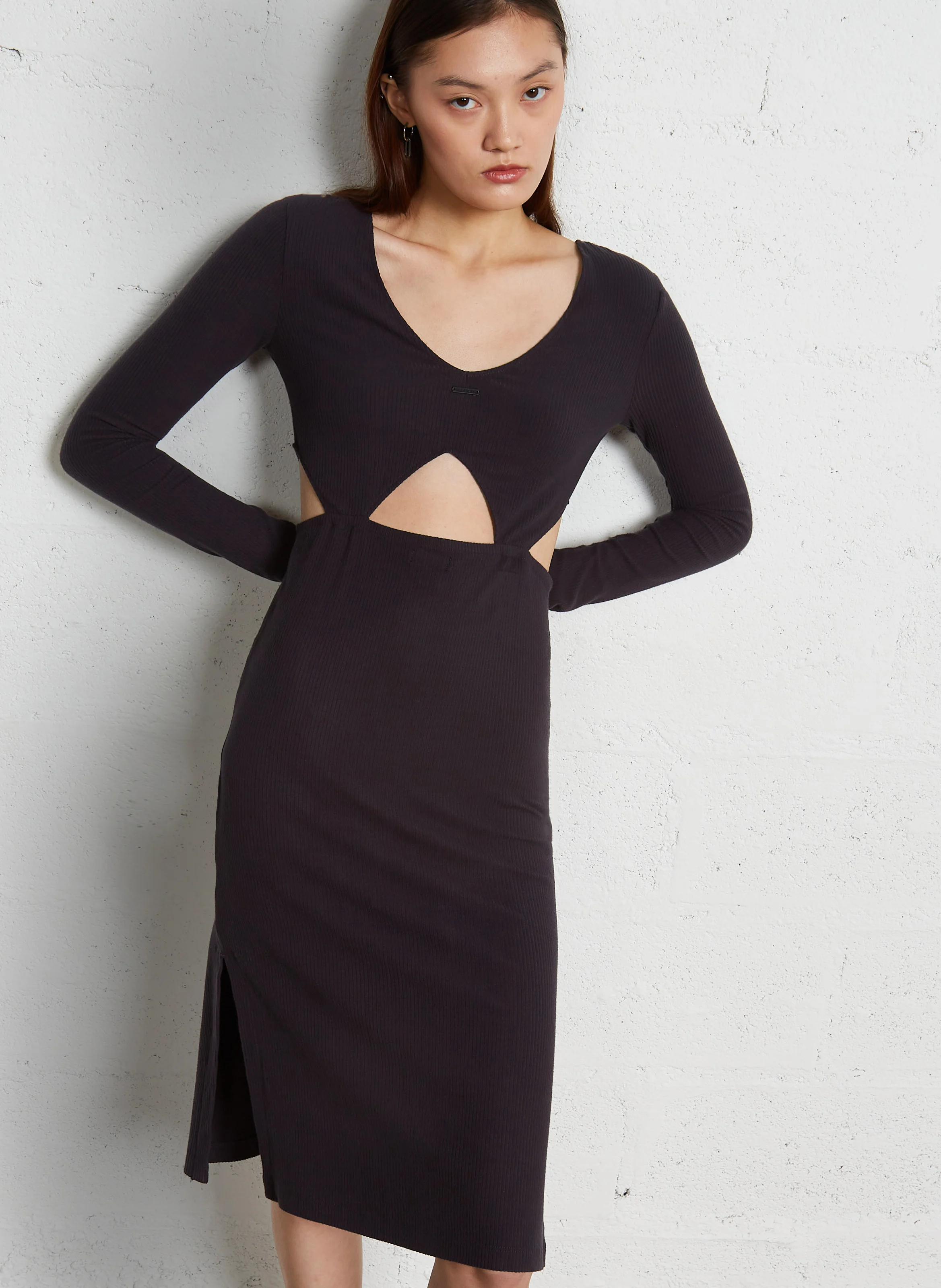 SUNNY DAY - Robe midi ajustée en maille | Noir