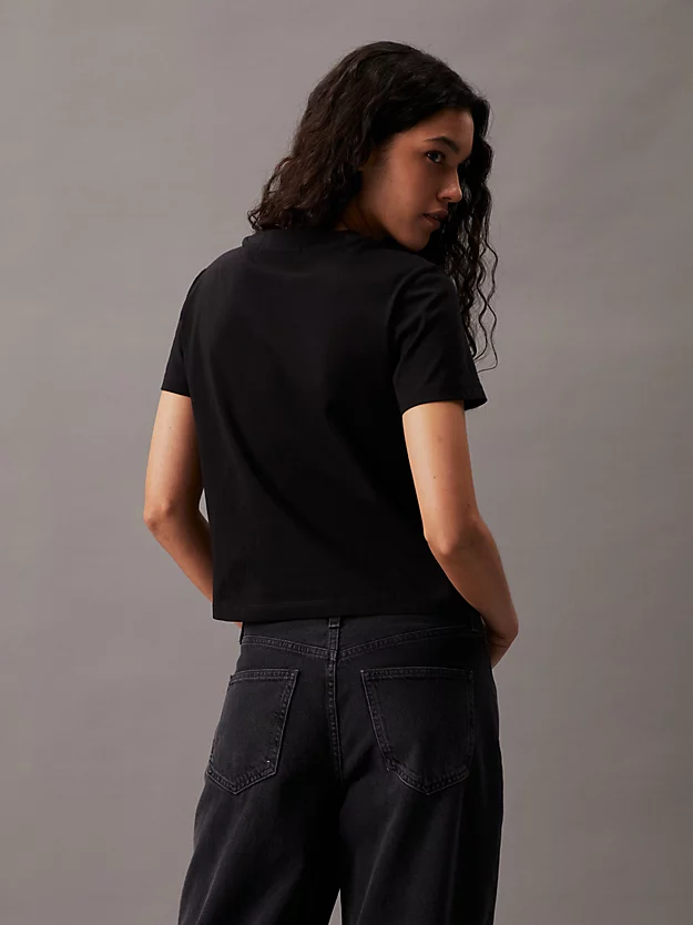 Camiseta curta com monograma