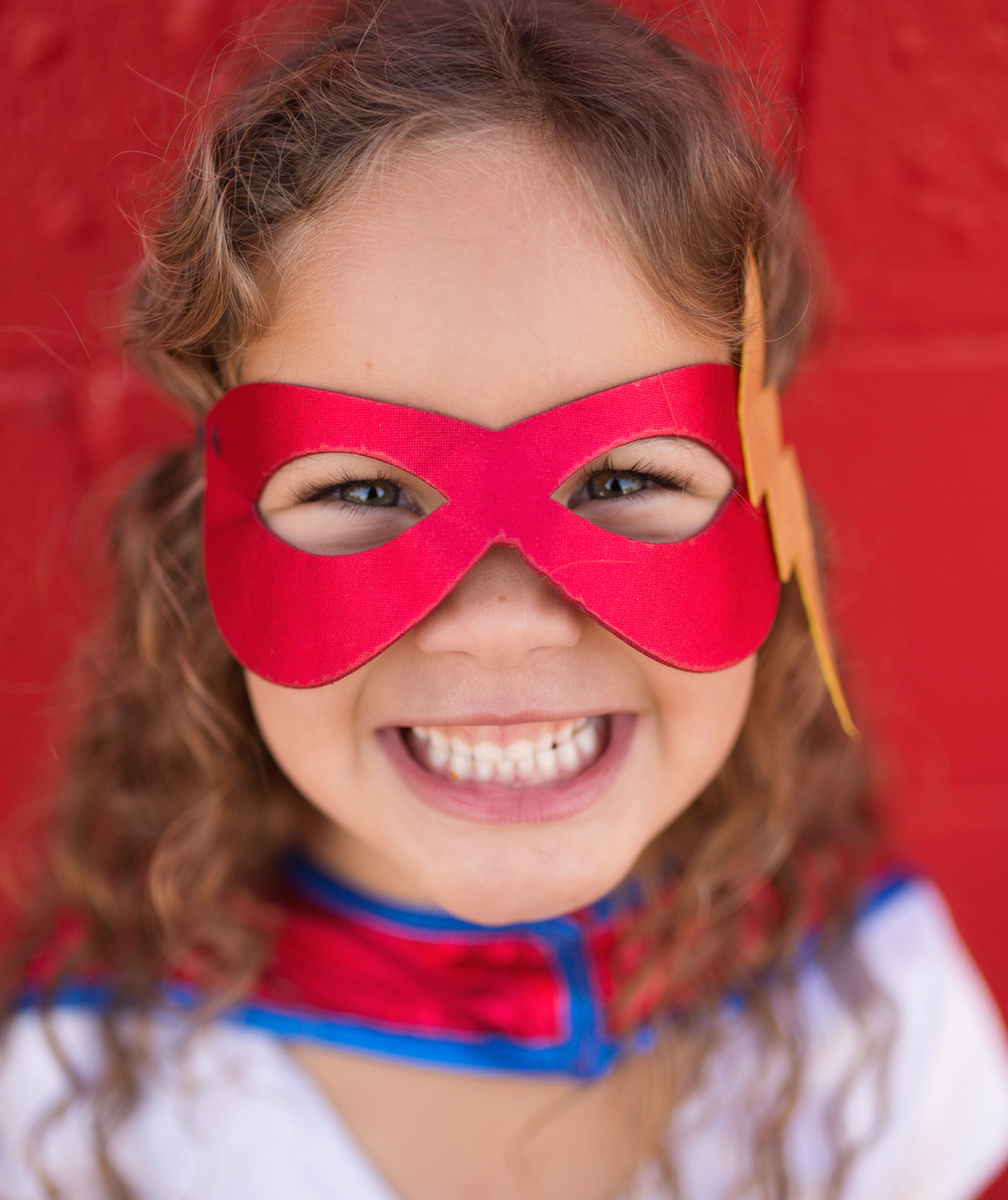 GREAT PRETENDERSDÉGUISEMENT SUPER-HÉROÏNE AVEC CAPE TUTU ET MASQUE ROUGE
