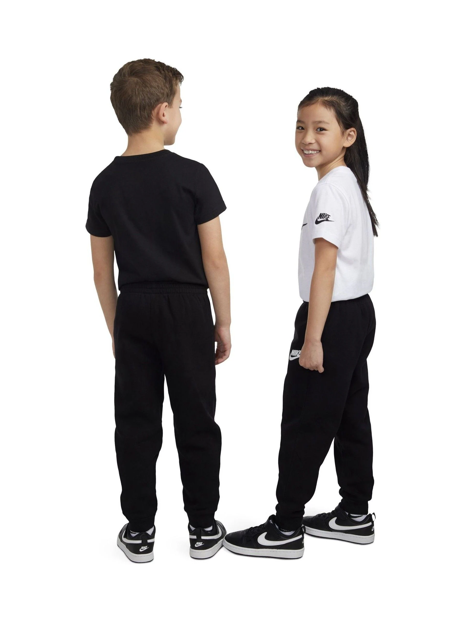 Zwart - Nike Little Kids Club fleece joggingbroek