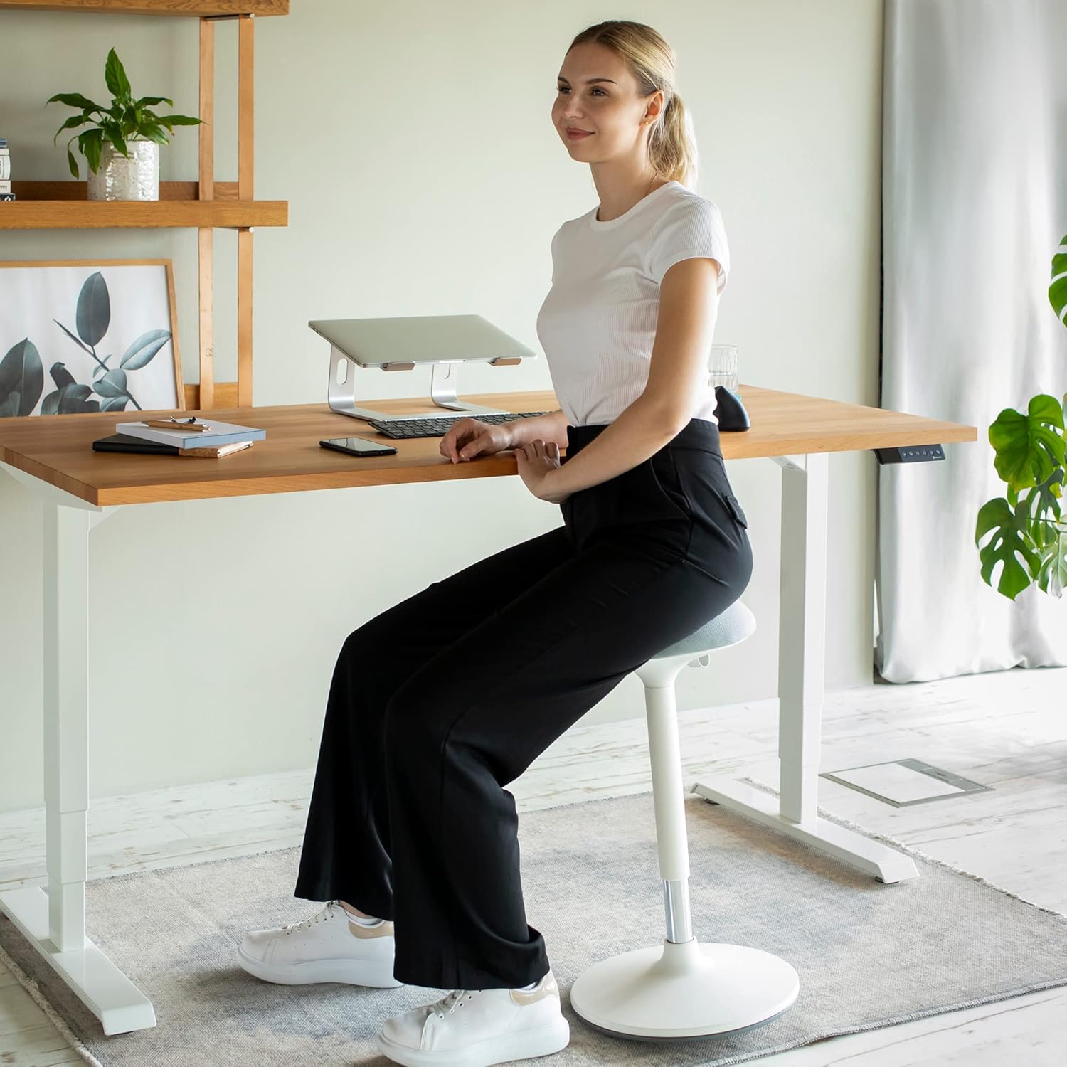 Ergotopia® Dykó ergonomischer Bürohocker - ergonomischer Sitzhocker mit Schwingeffekt - Sitzhöhe höhenverstellbar 56-83 cm - 360° drehbarer Hocker mit dynamischem Standfuß