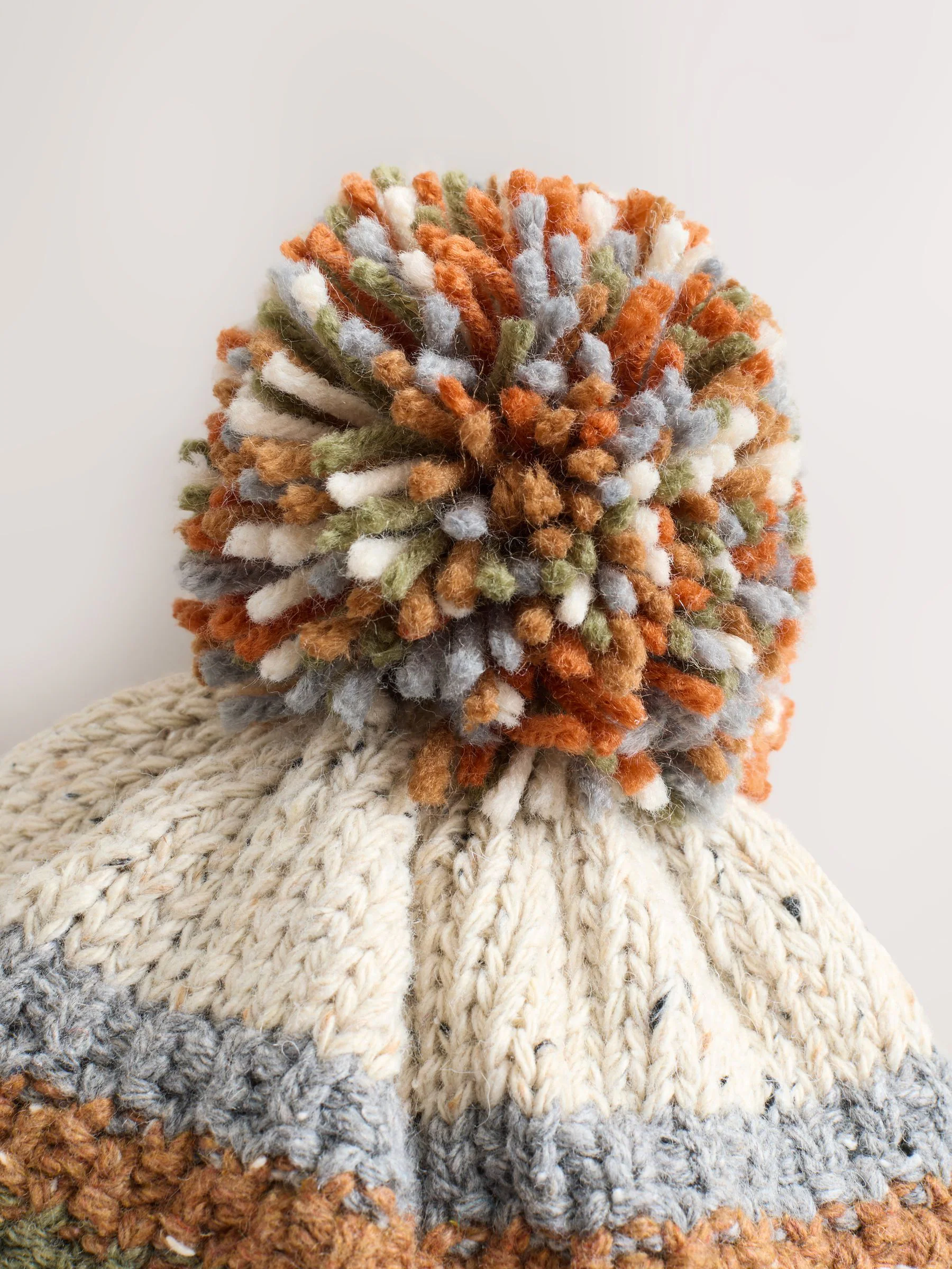 Naturel met strepen - Beanie-muts met pompon (3mnd-16jr)