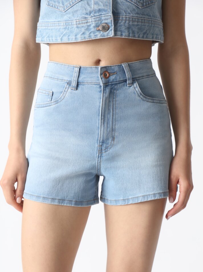 Shorts jeans básicos - Azul claro