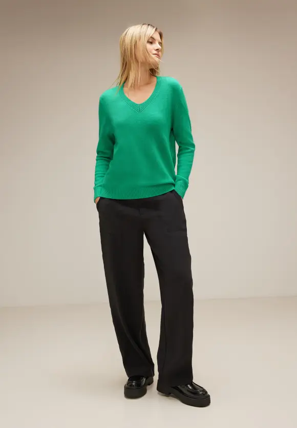 V-Neck Pullover - dark cameo green