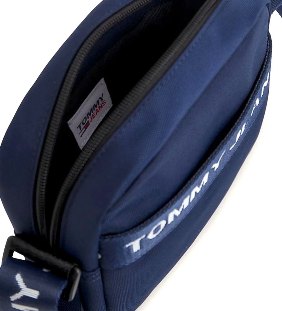 Bolsa Tommy Jeans Essential reciclada azul marinho estilo repórter