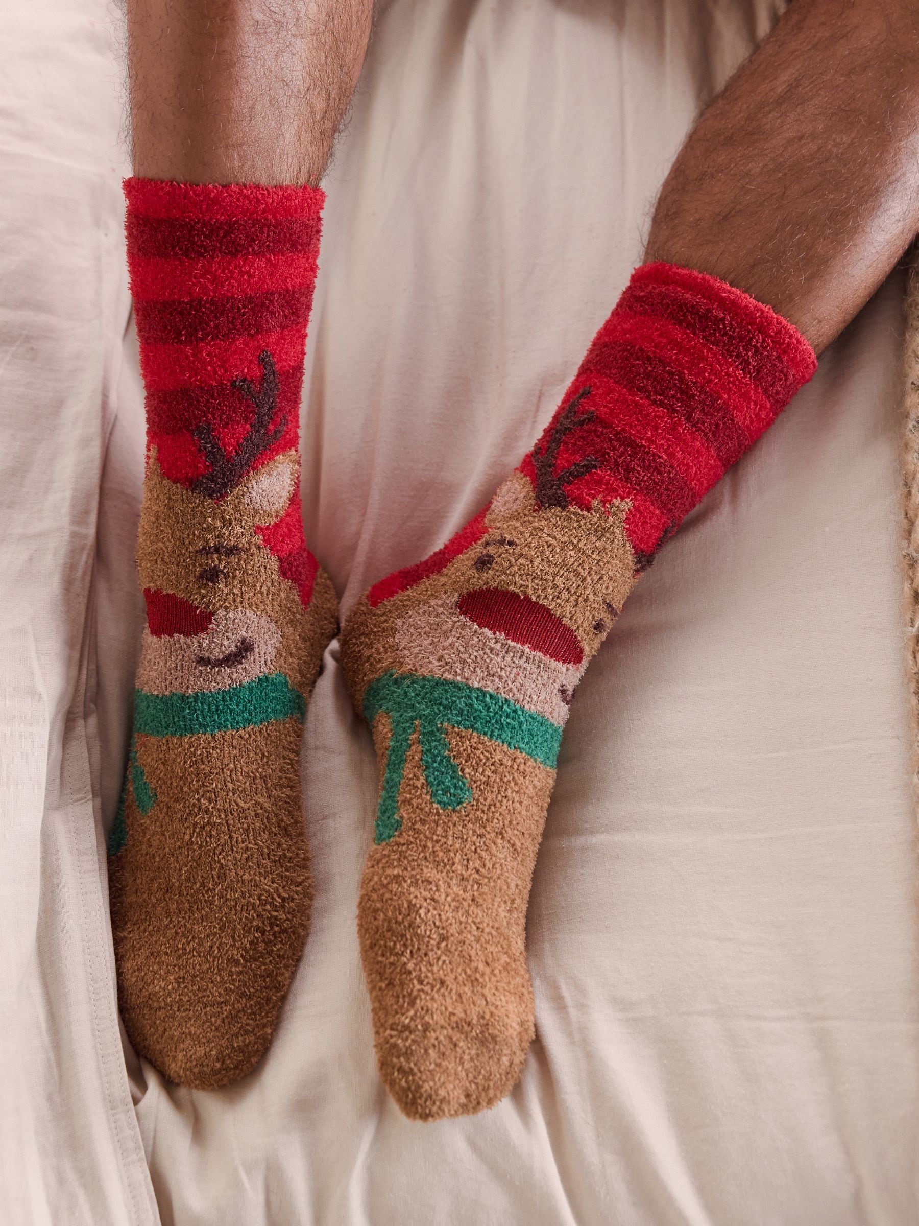 Rood/Groen kerstman en rendier - Christmas Pattern Cosy Socks 2 Pack