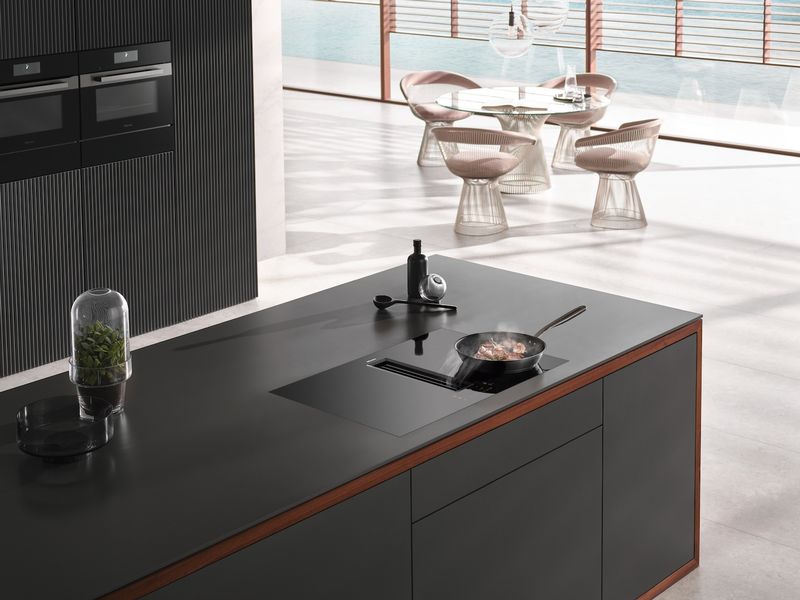 Miele KMDA 7272 FL-U Silence Induktionskochfeld mit integriertem Wrasenabzug