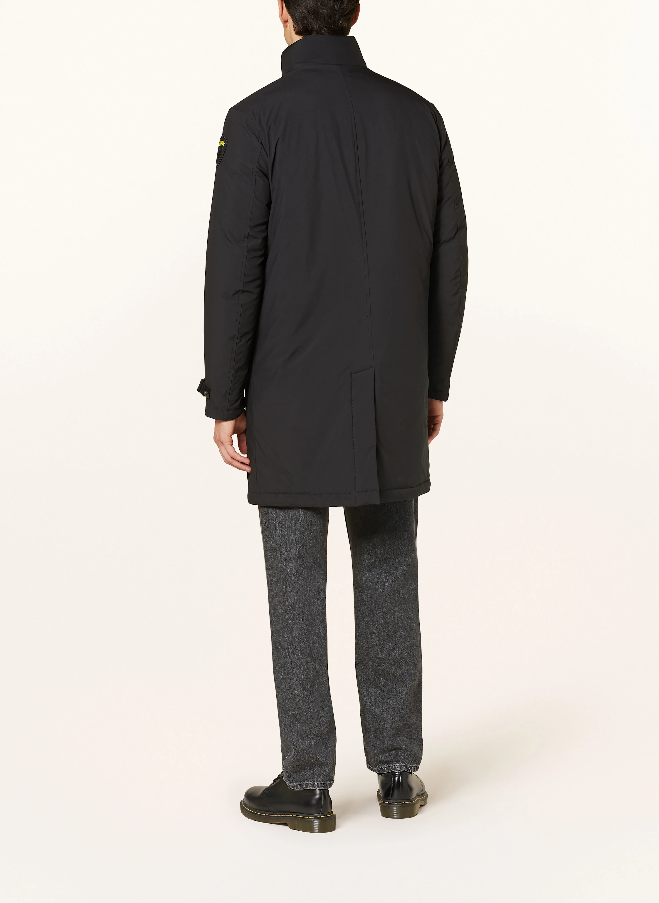 Blauer Daunenparka