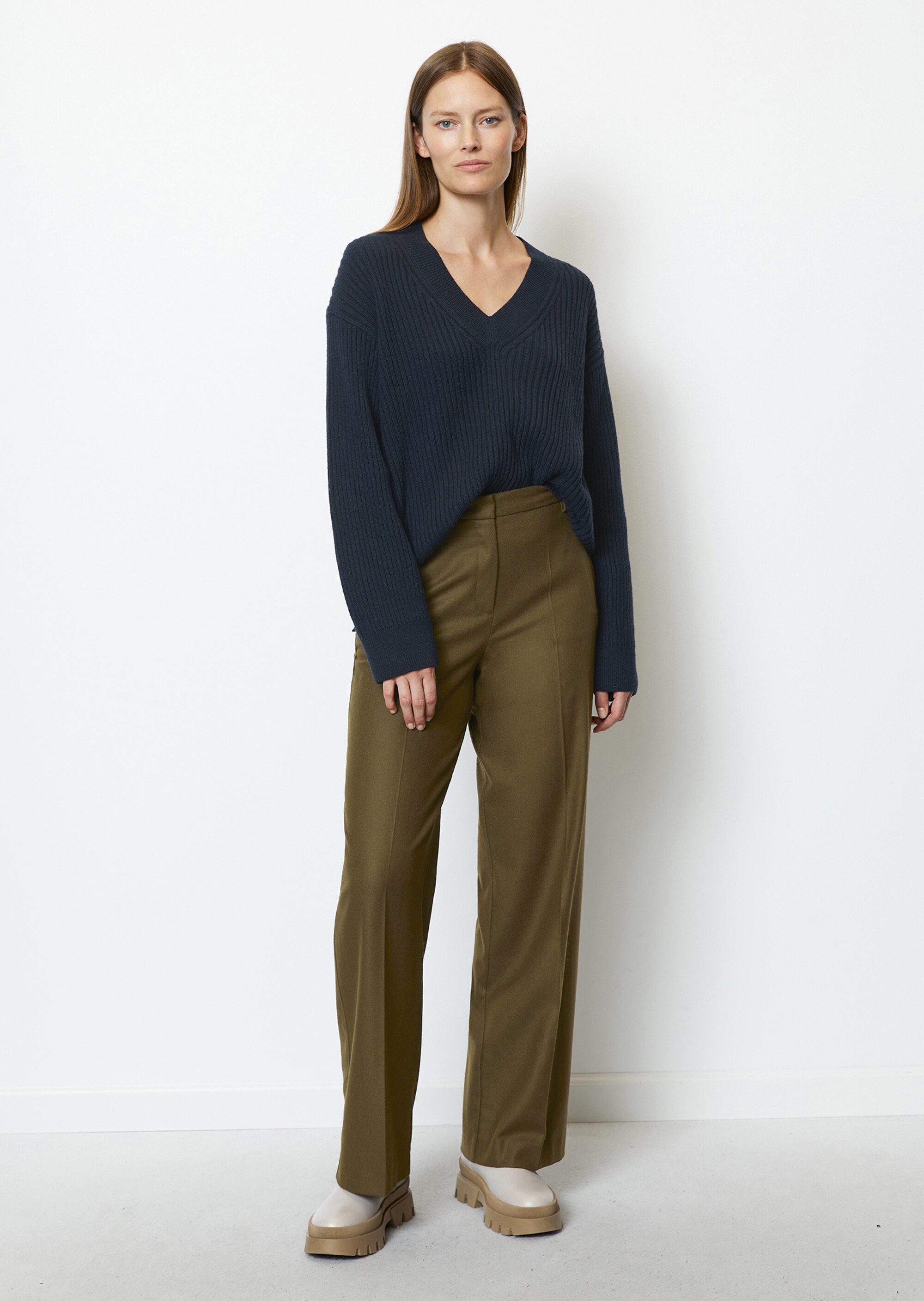 V-Neck-Strickpullover looseaus italienischem Schurwolle-Mix