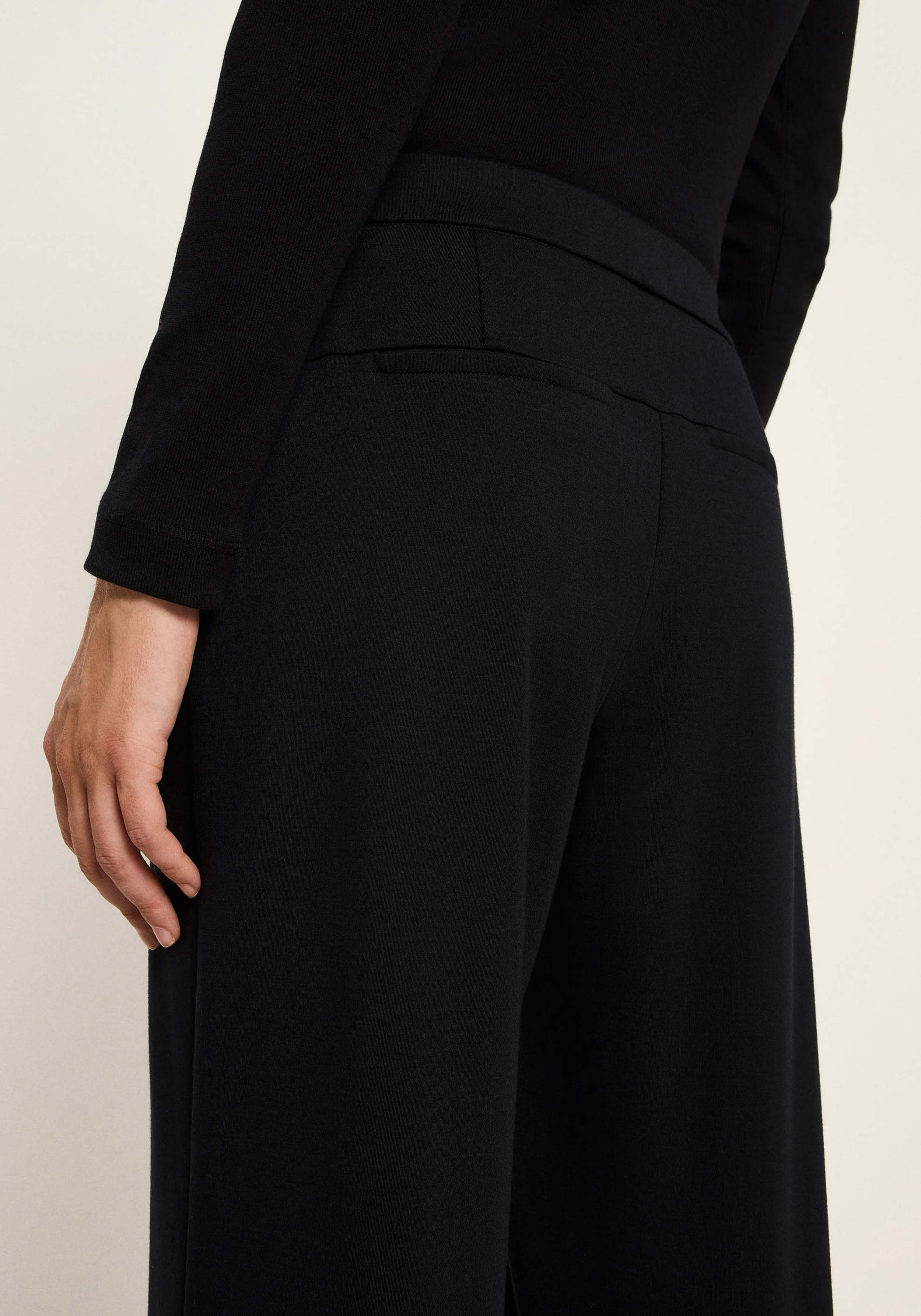 Lanius Hose mit geradem Bein Black