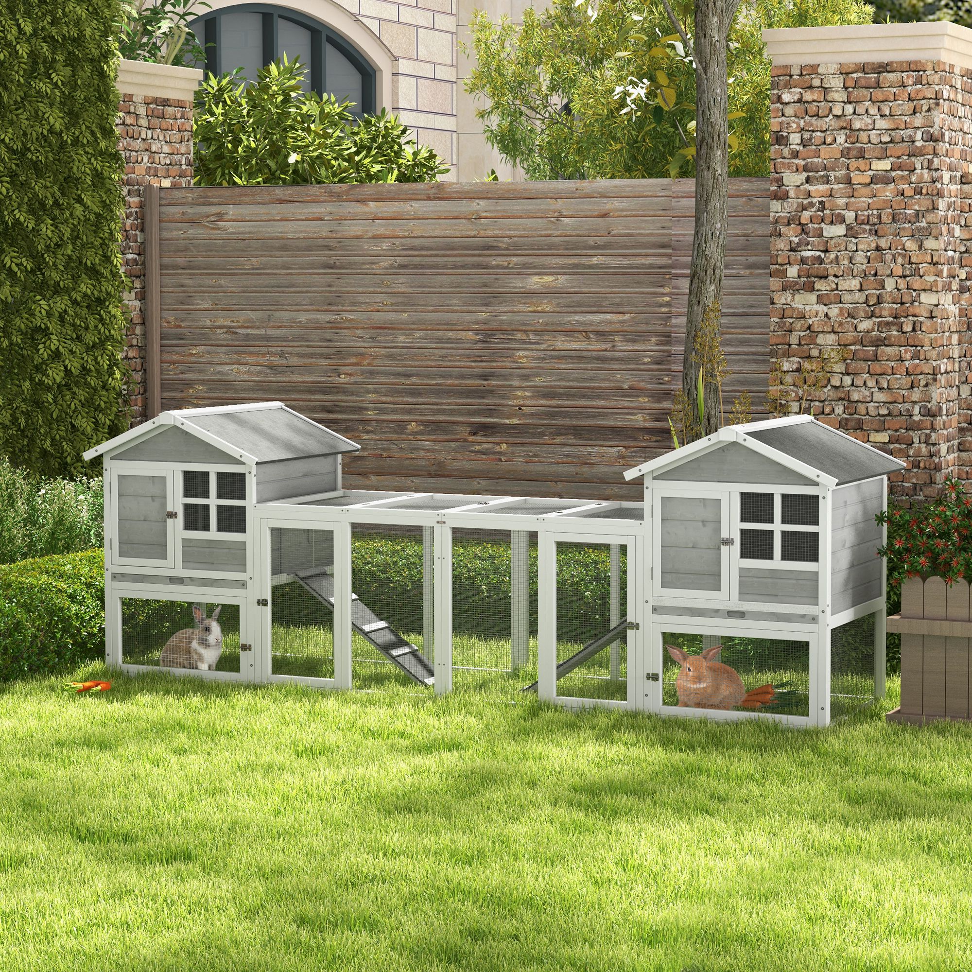 PawHut Kaninchenstall mit herausnehmbarer Bodenwanne grau, weiß 259L x 64B x 92H cm