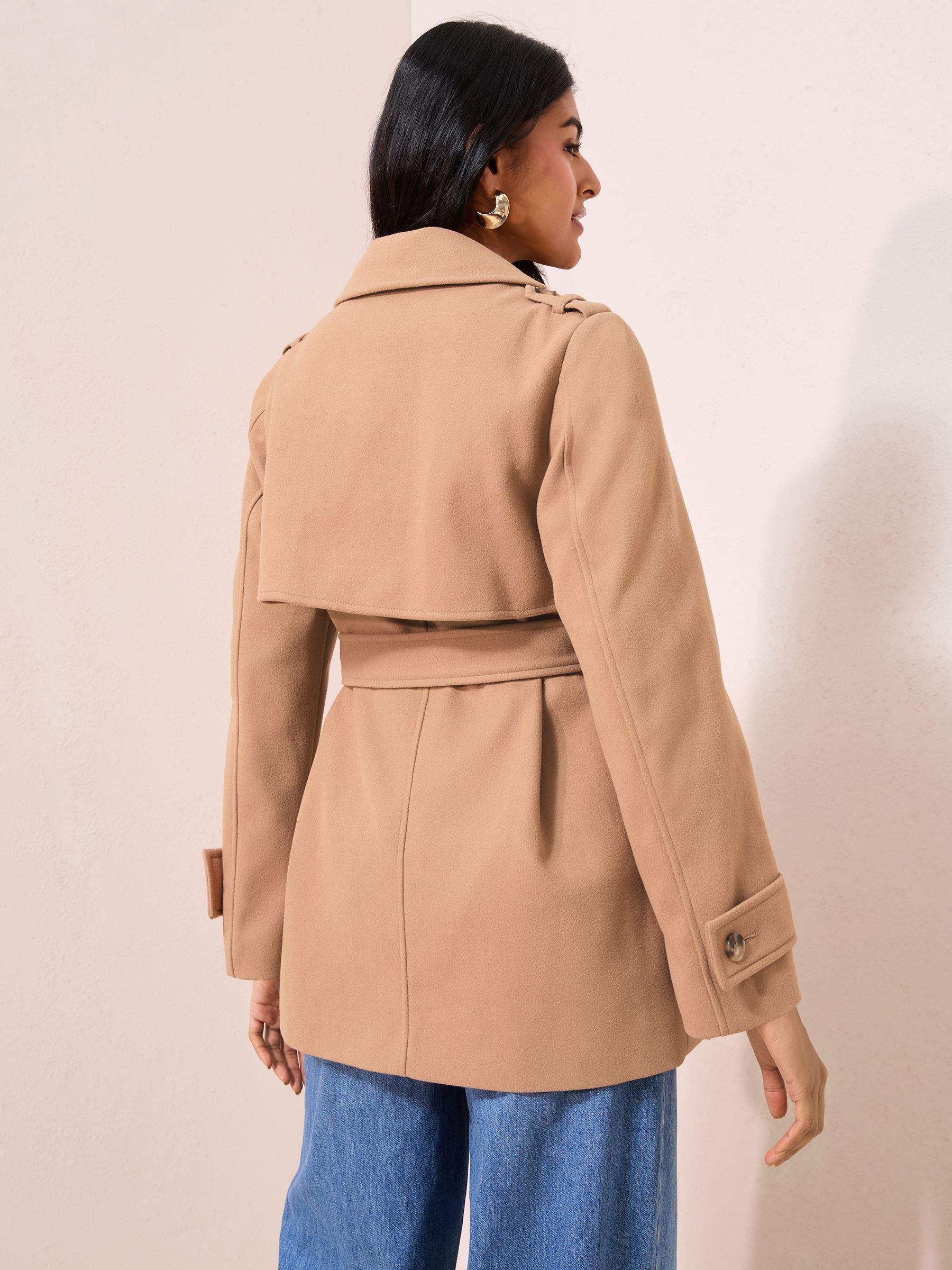Friends Like These halflange trenchcoat met riem