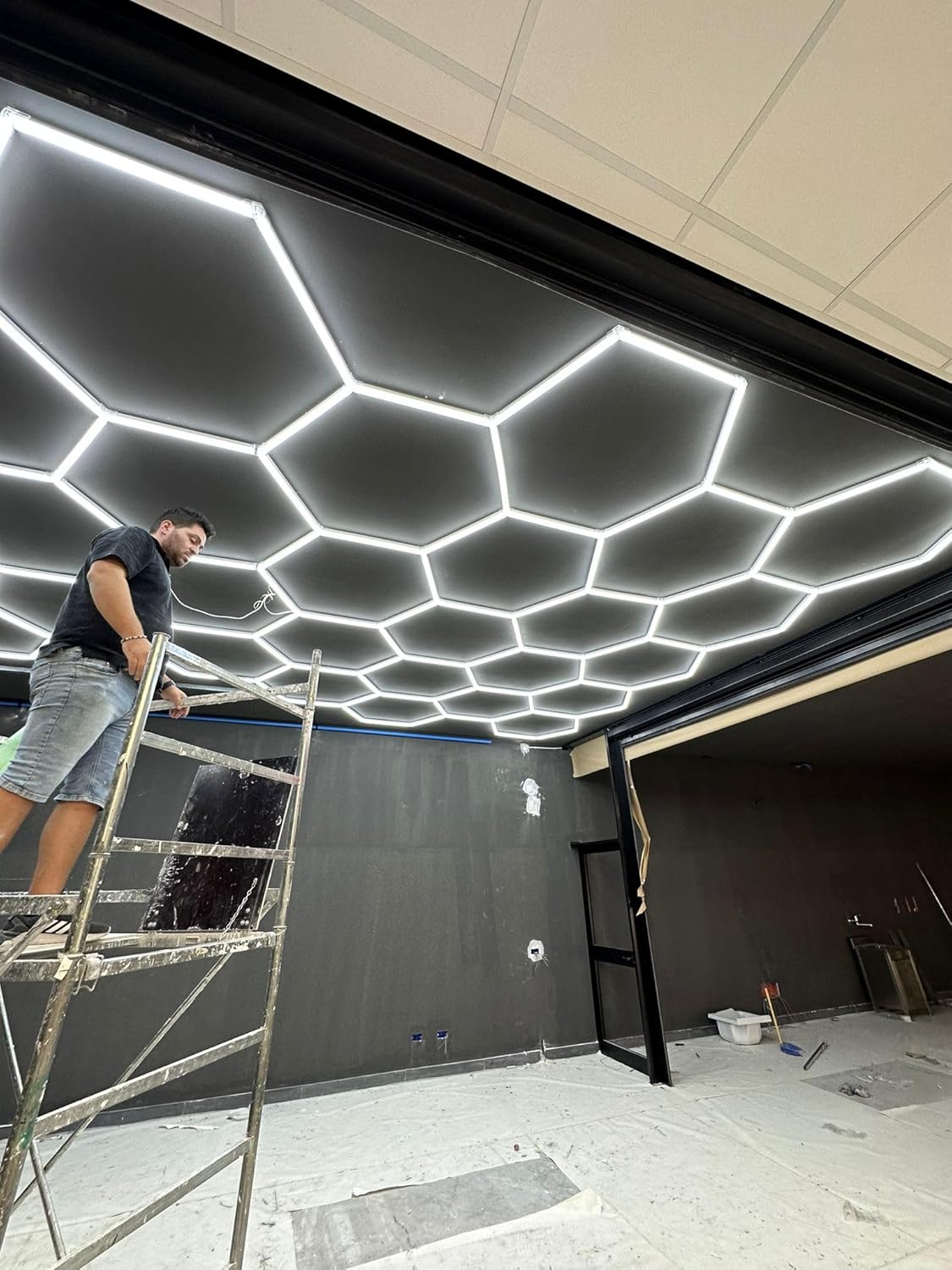 LED Sechseckiges Wabenlicht Rautenlicht modernes Design Barber Shop Detailing Werkstatt Decke Wand Garage Beleuchtung Karosserie Polieren Auto Bar Hotel (ohne Rahmen 4,20 m x 3,82 m)
