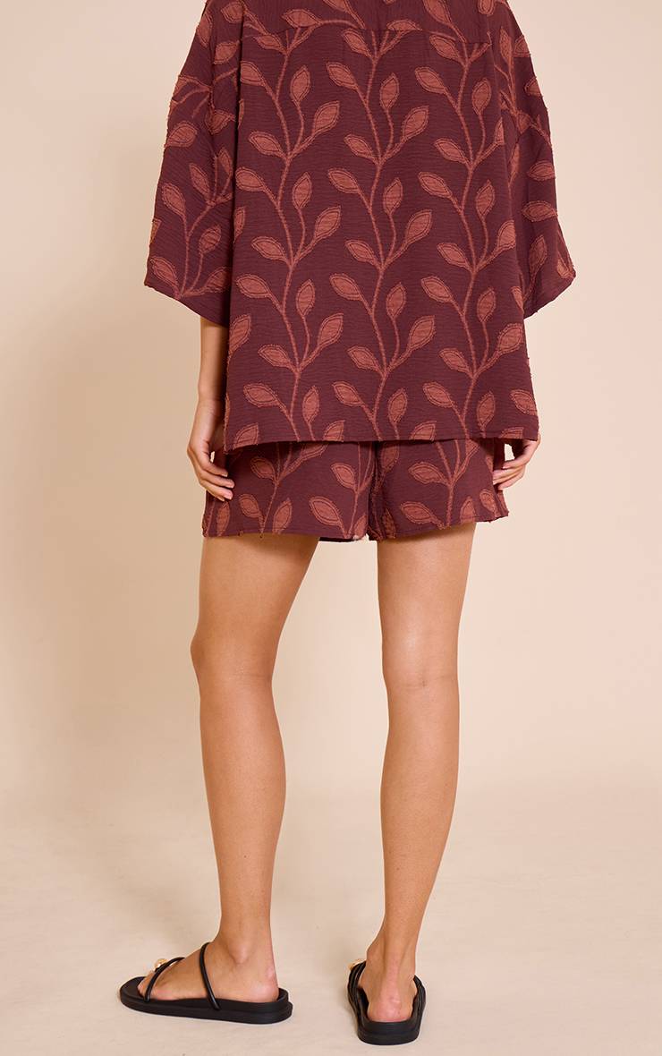 Prune Short Fluide Brodé À Motifs Floraux