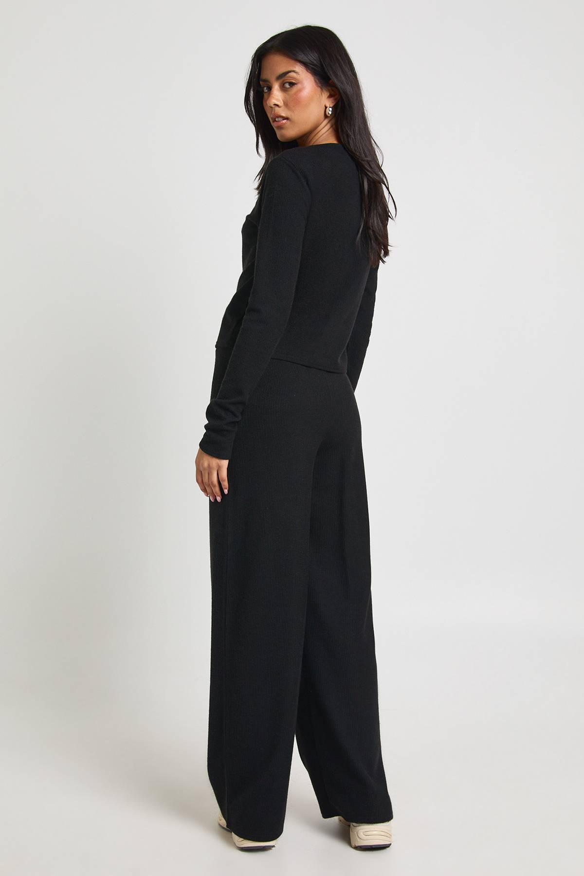 boohoo Ensemble Coordonné Petite Taille Côtelé Haut Manches Longues Boutonné Et Pantalon Jambes Larges