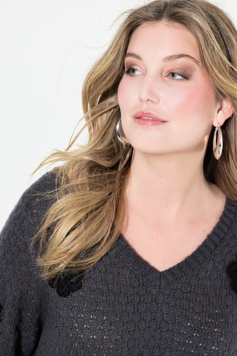Pullover, Classic Fit, 3D Blüten, Seitenschlitze