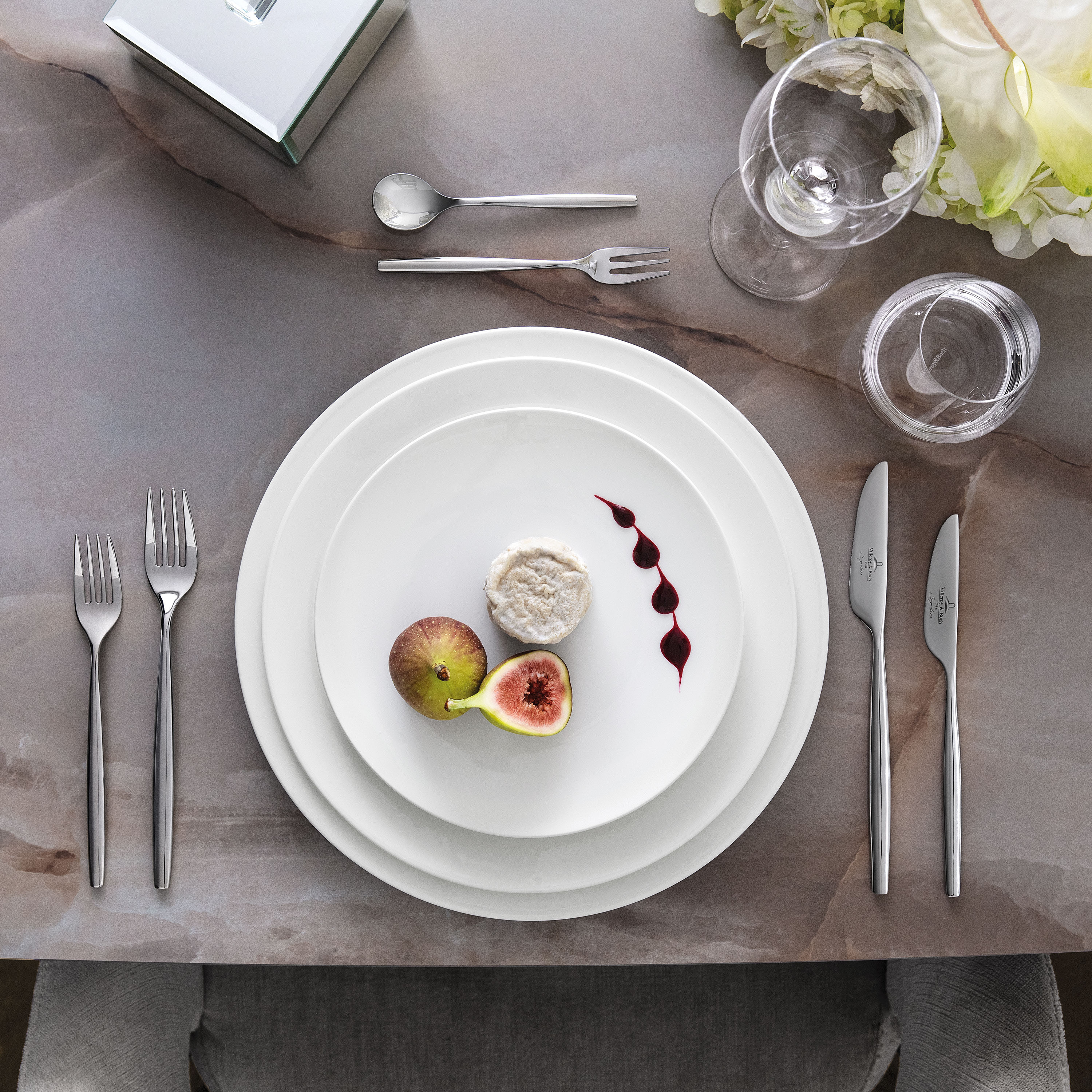 MetroChic Appetizer and dessert plate White, 8.7'', Premium Bone Porcelain