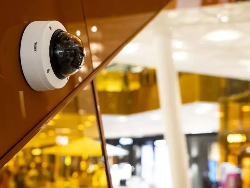 Axis Netzwerkkamera P3278-LV KI-gestützte 8-MP-Dome-Kamera für den Innenbereich