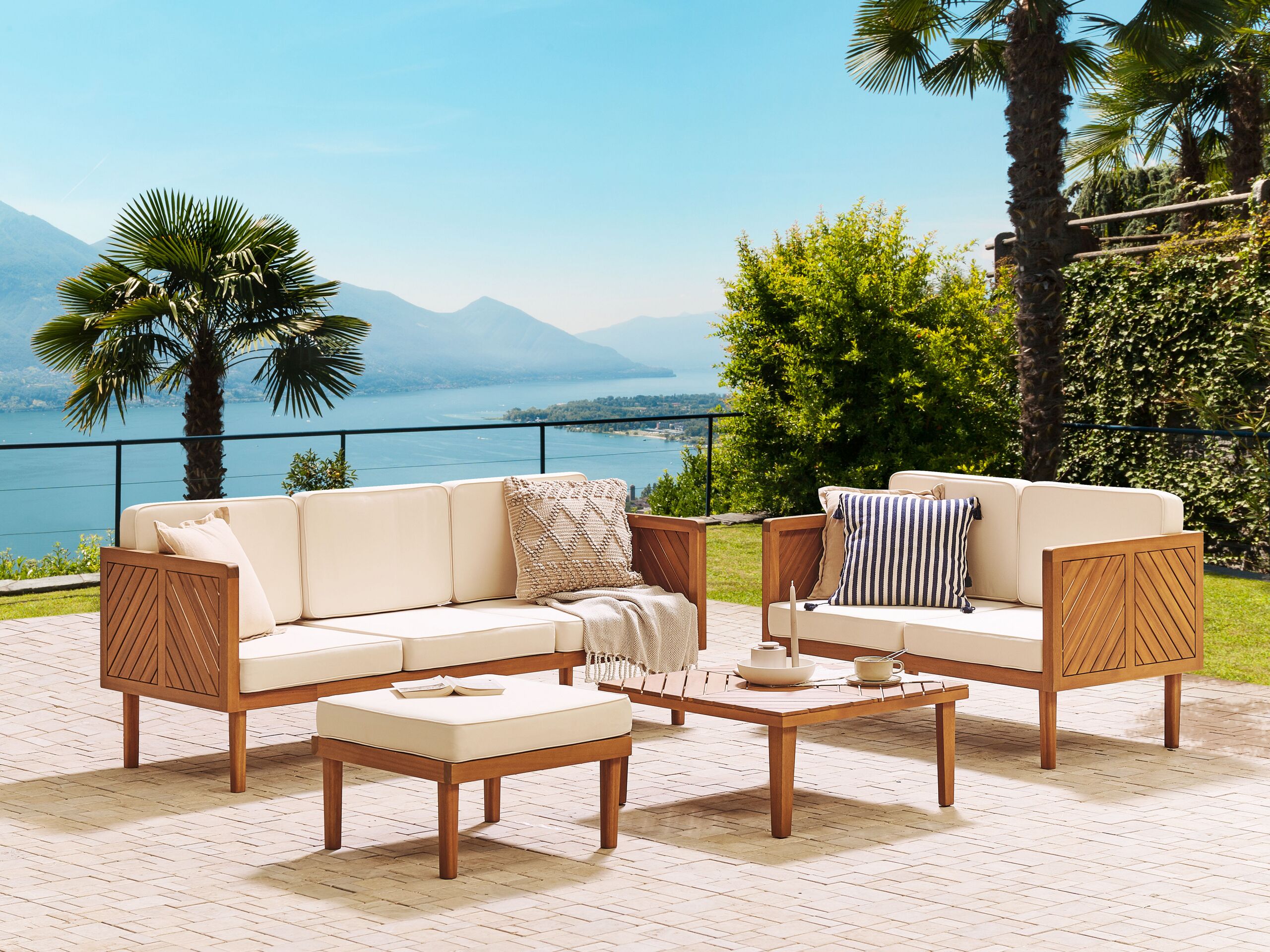 Beliani - BARATTI - Loungeset voor 5 - Lichthout|Wit - Acaciahout