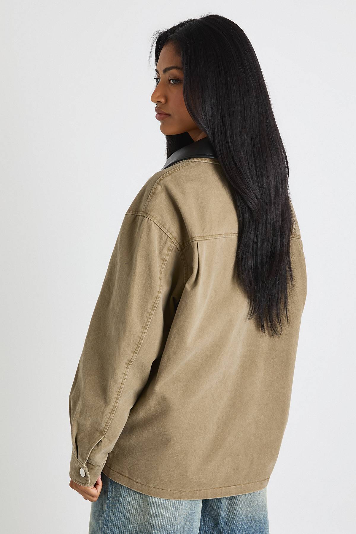 boohoo Veste de grange en synthétique à col contrasté