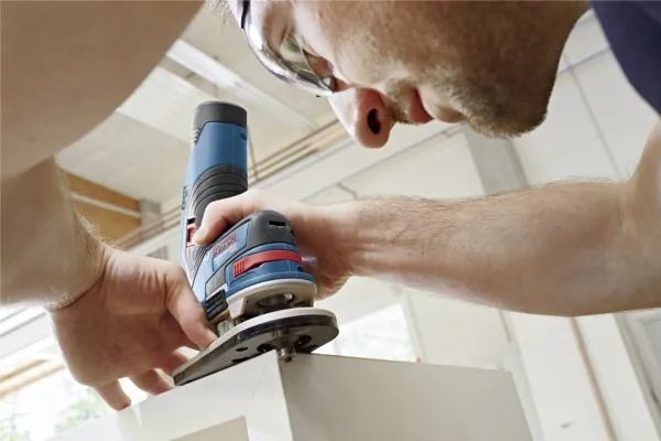 Bosch AKKUKANTFRÆSER GKF 12V-8 SOLO L-BOXX - Uden batteri og lader