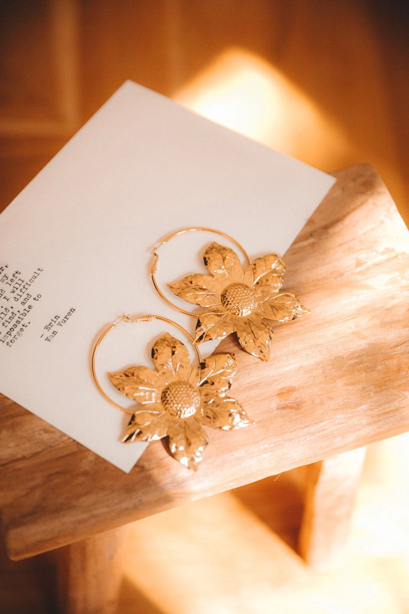 HESPÉRIS - Boucles d'oreilles créoles fleurs doré à l'or fin | Doré