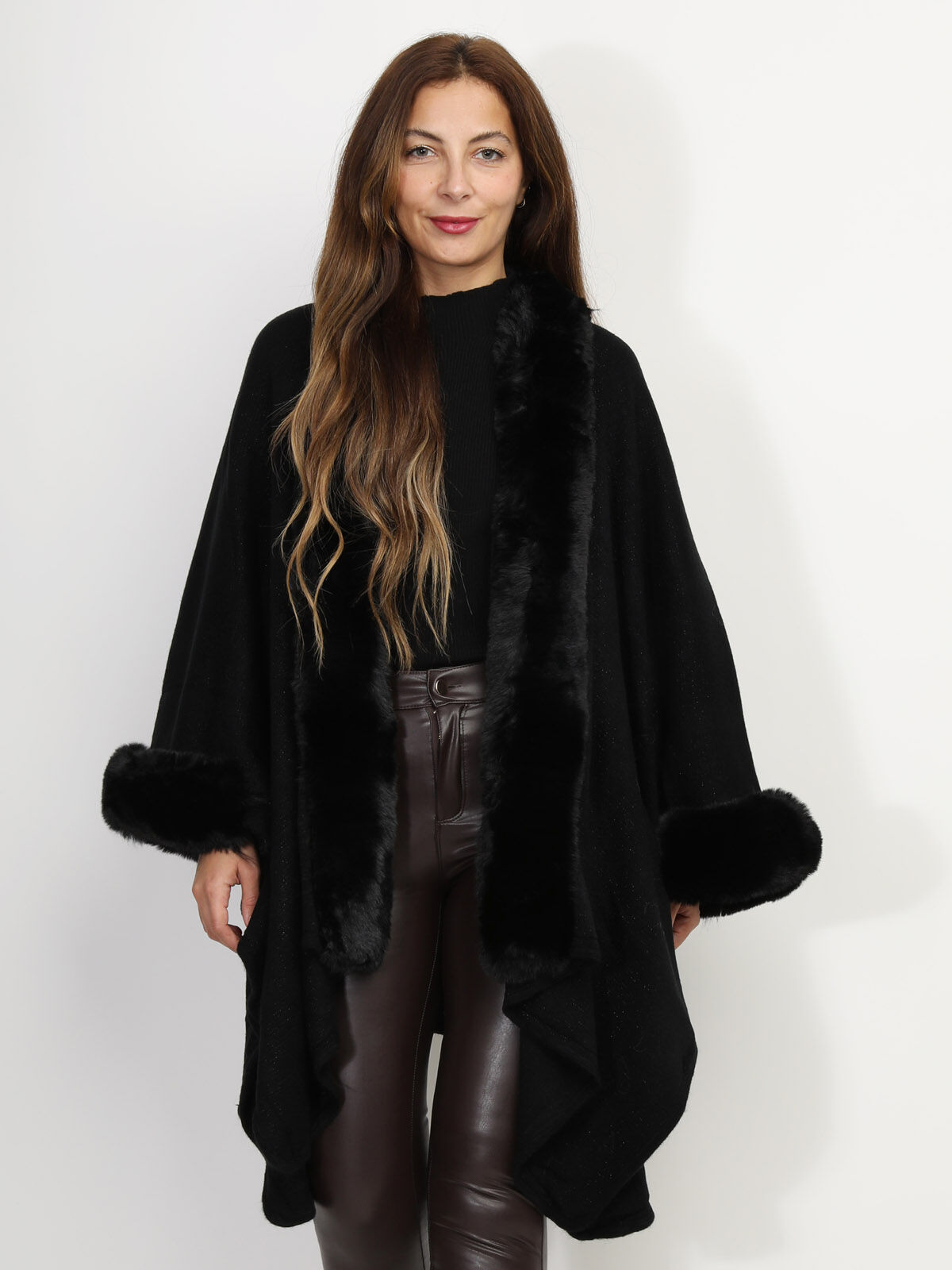 Gilet en maille et fausse fourrure- Noir