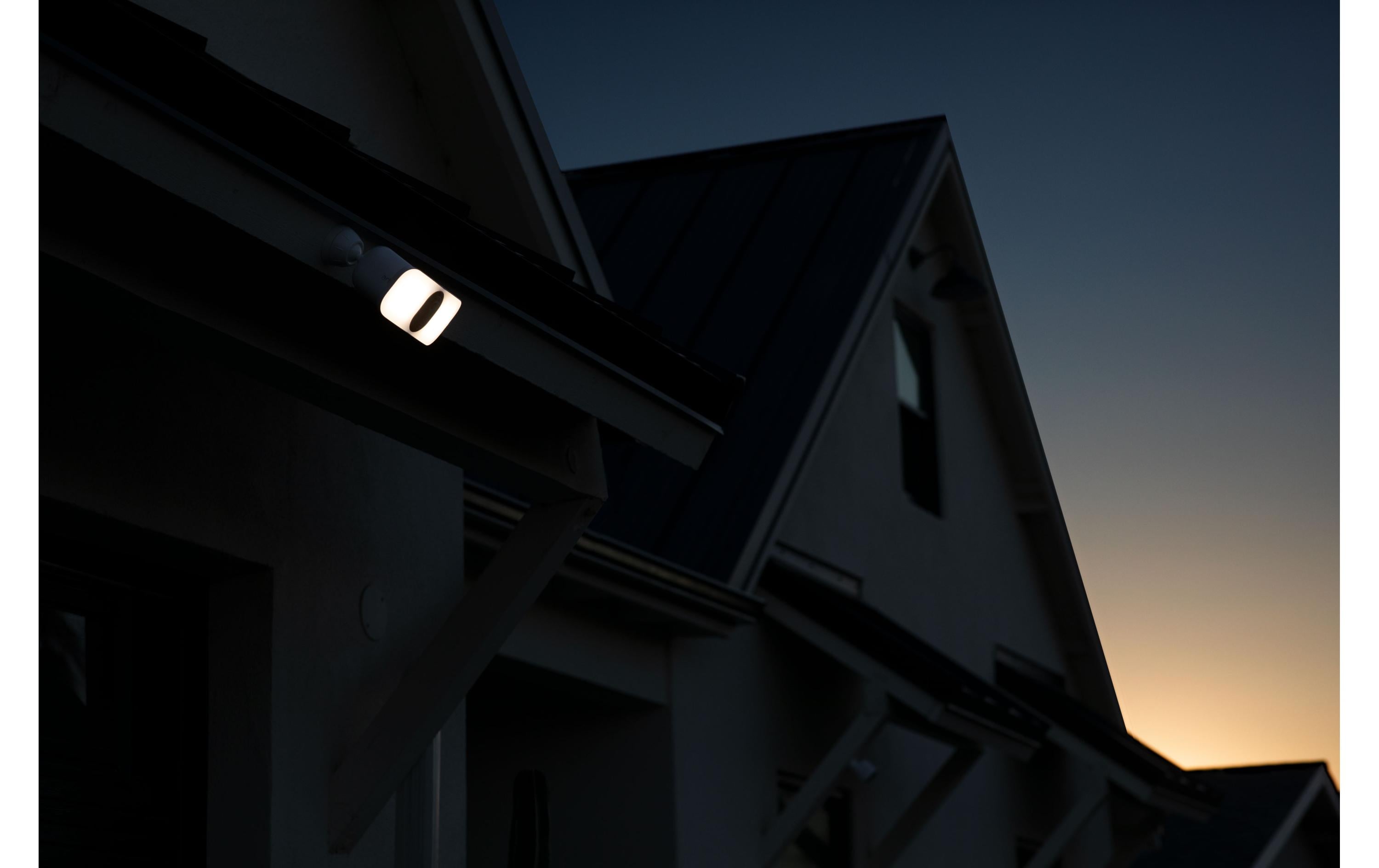 Pro 3 Flutlichtkamera FB1001 Weiss<br>Arlo Pro 3 Flutlichtkamera / Arlo Pro 3 Floodlight