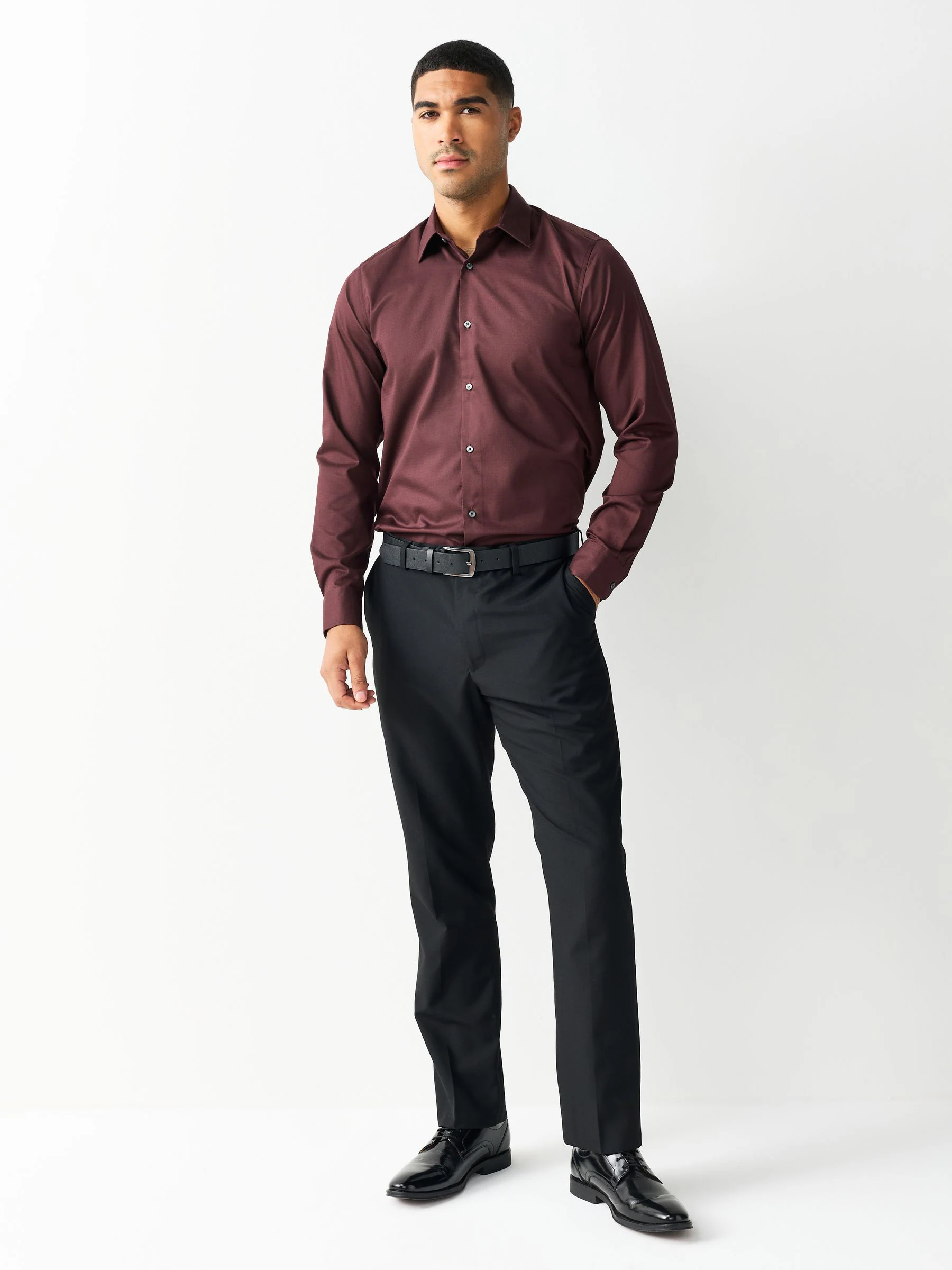Bordeauxrood - Normale Pasvorm - Onderhoudsvriendelijk, getextureerd, slim fit overhemd met enkele manchet