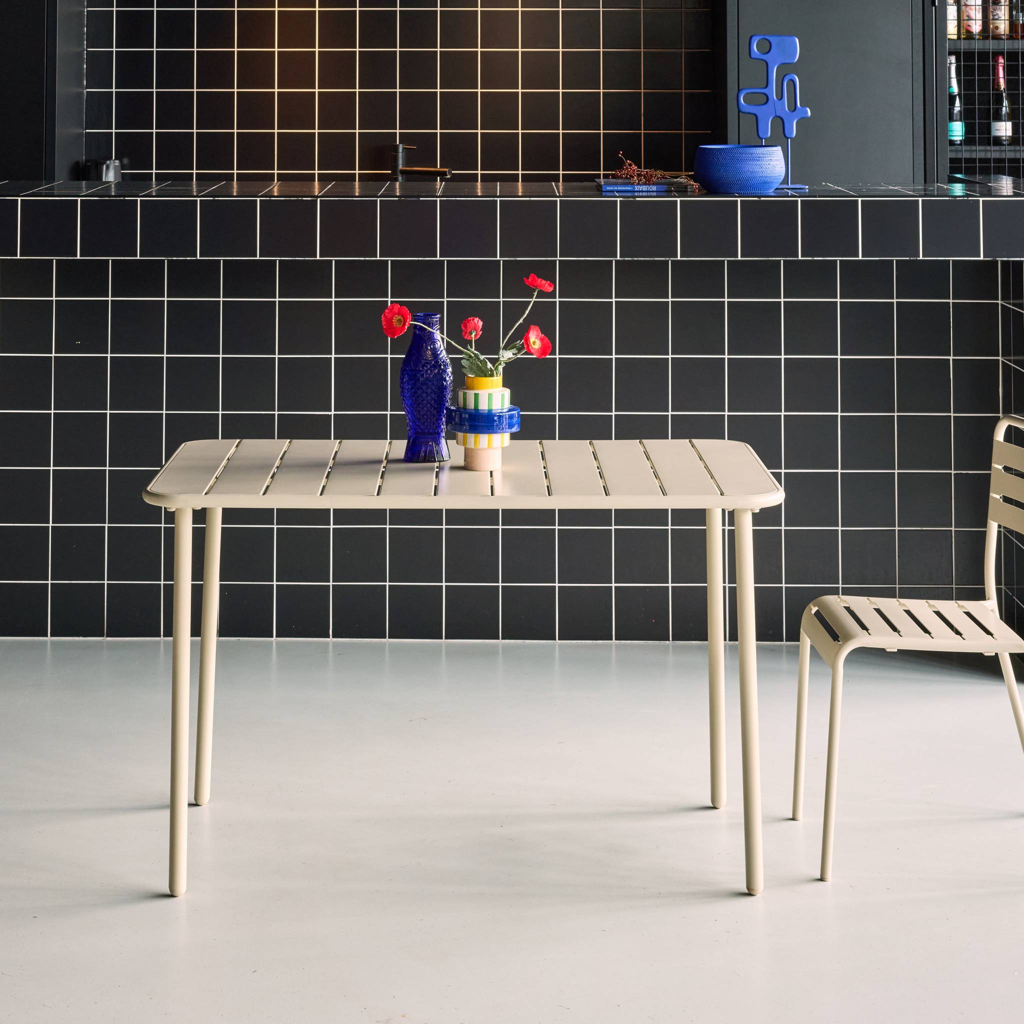 sweeek - Tuintafel 4 plaatsen metaal