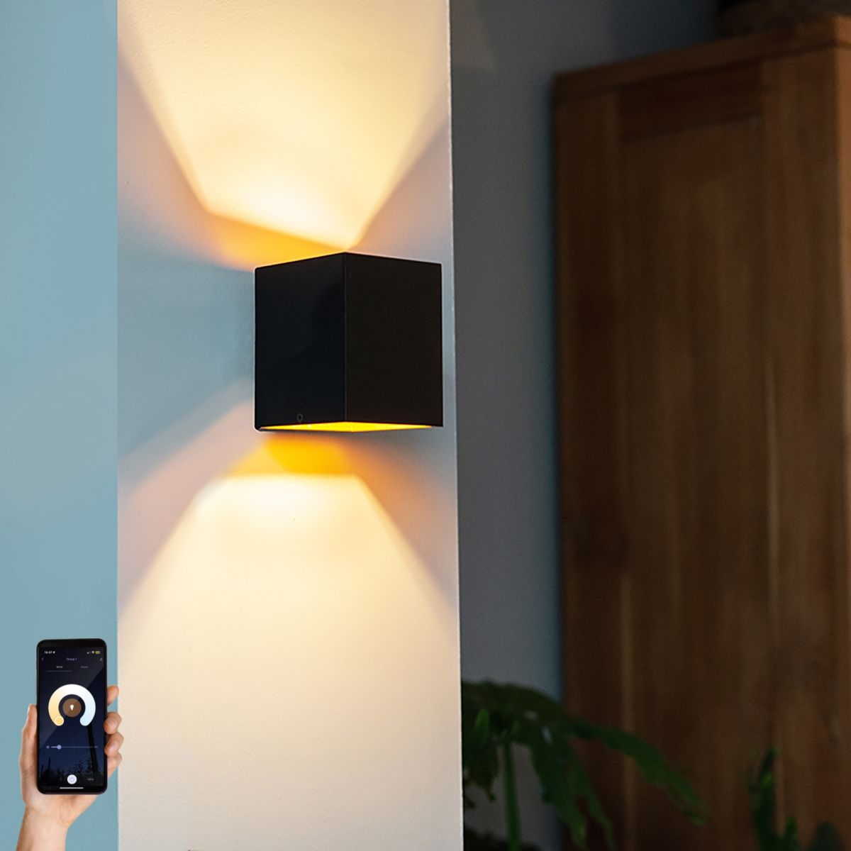 Smart wandlamp zwart en goud vierkant incl. Wifi G9 - Sola