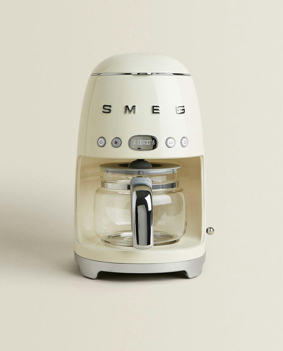 Máquina de café por gotejamento programável SMEG