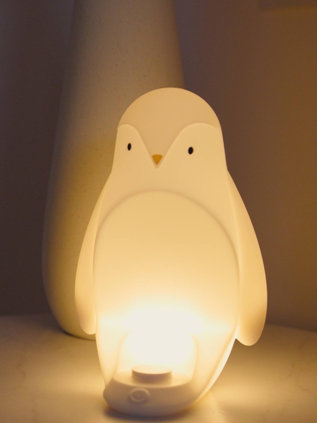 Luminária Noturna Portátil 2 em 1 TOMMEE TIPPEE Pinguim Branco