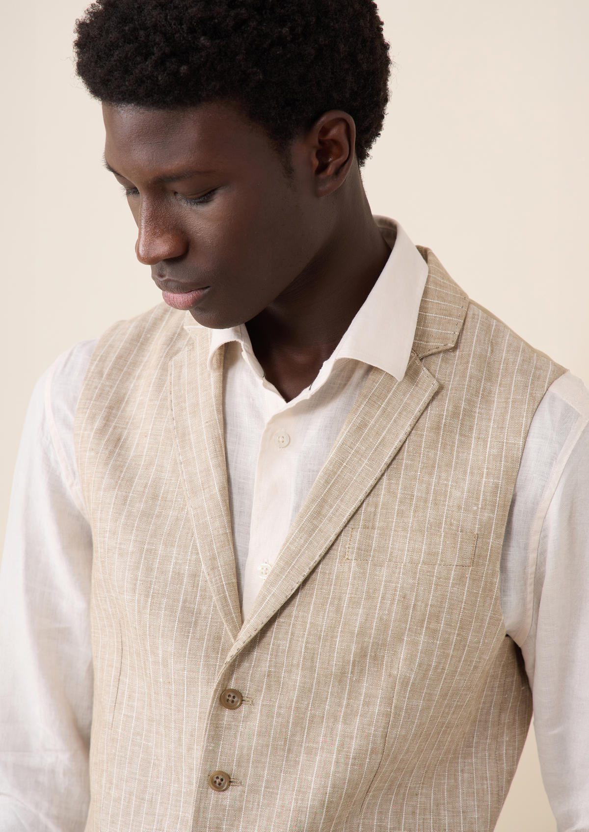 Gilet casual en lin beige à rayures blanches