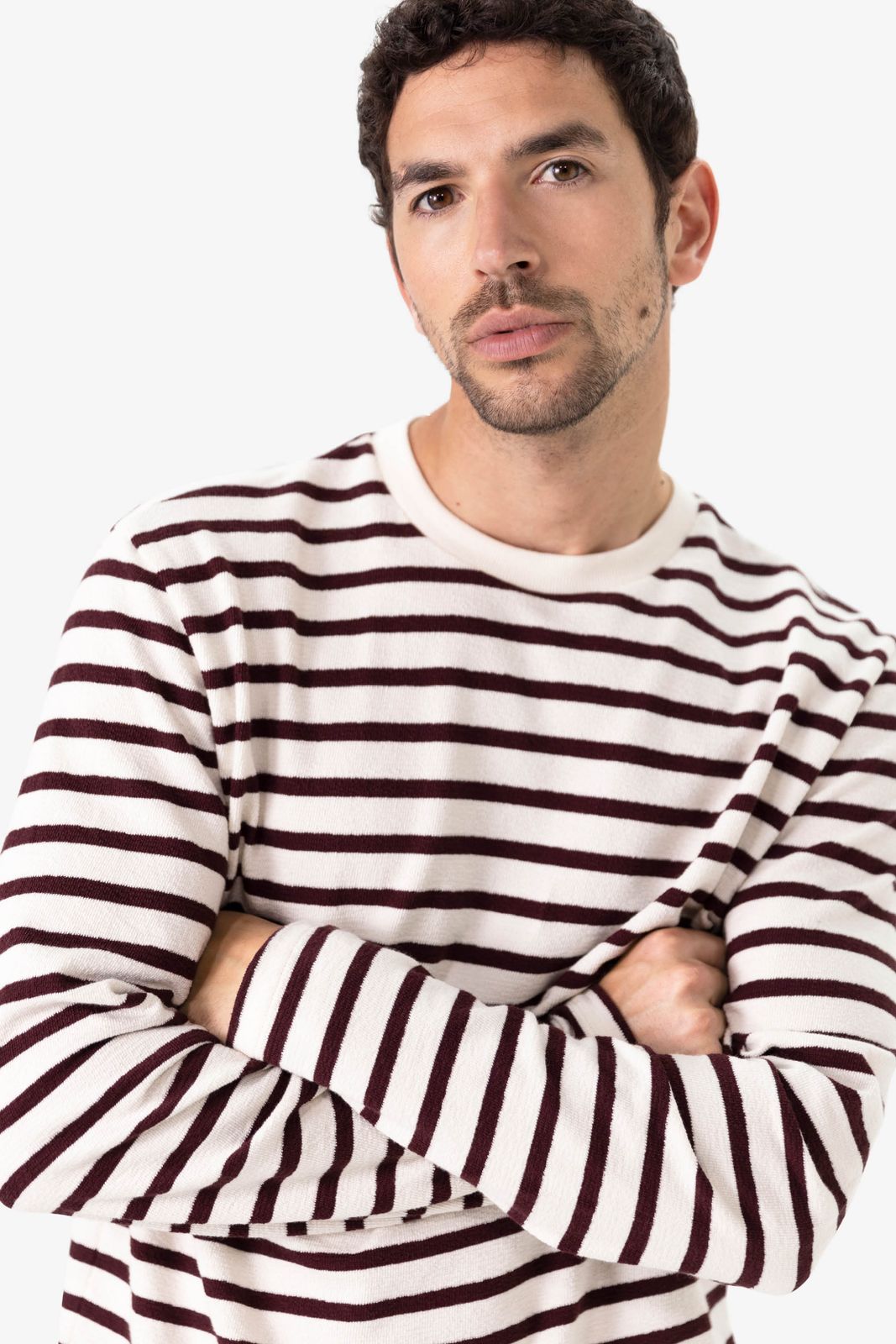 Bruin met wit gestreept katoenen T-shirt