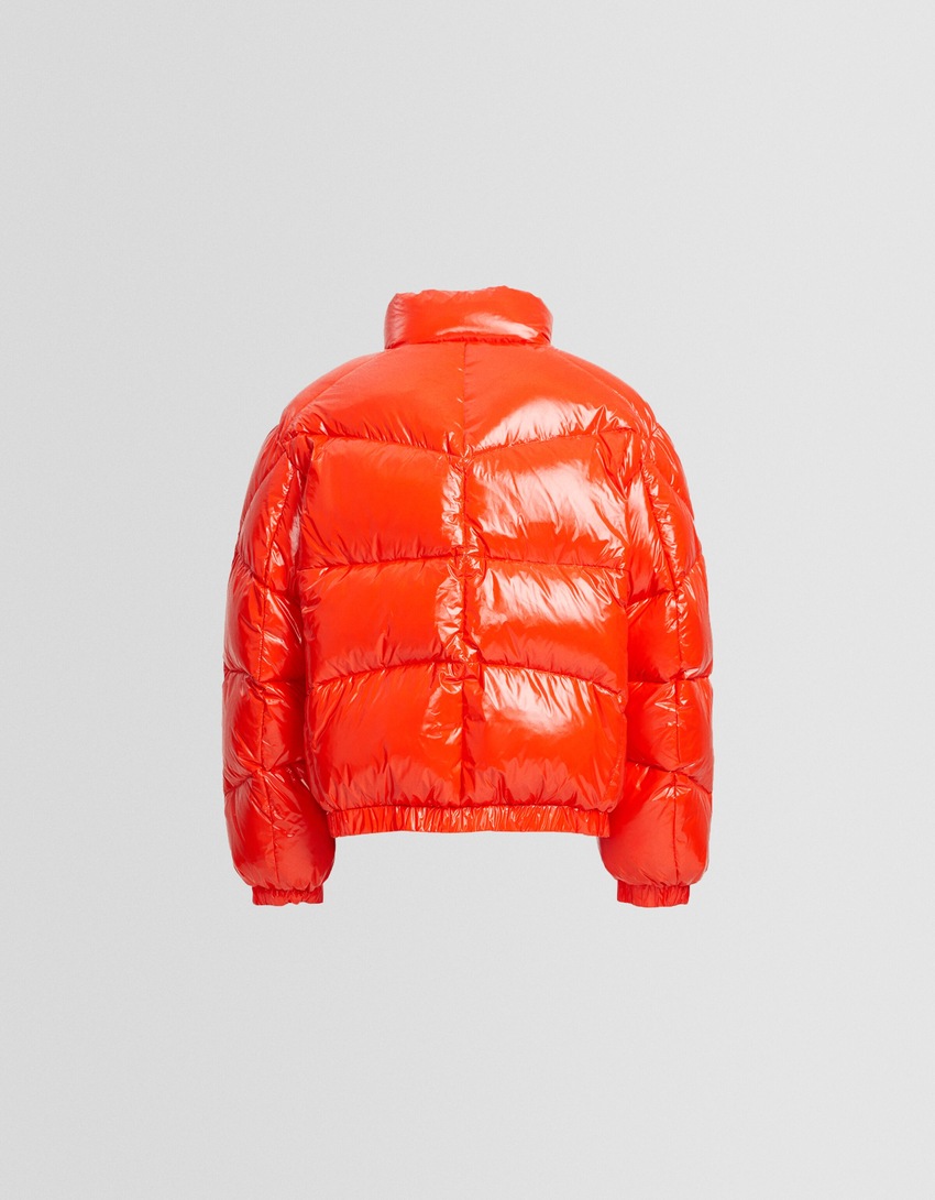 Jaqueta puffer Generation Bershka com efeito vinil